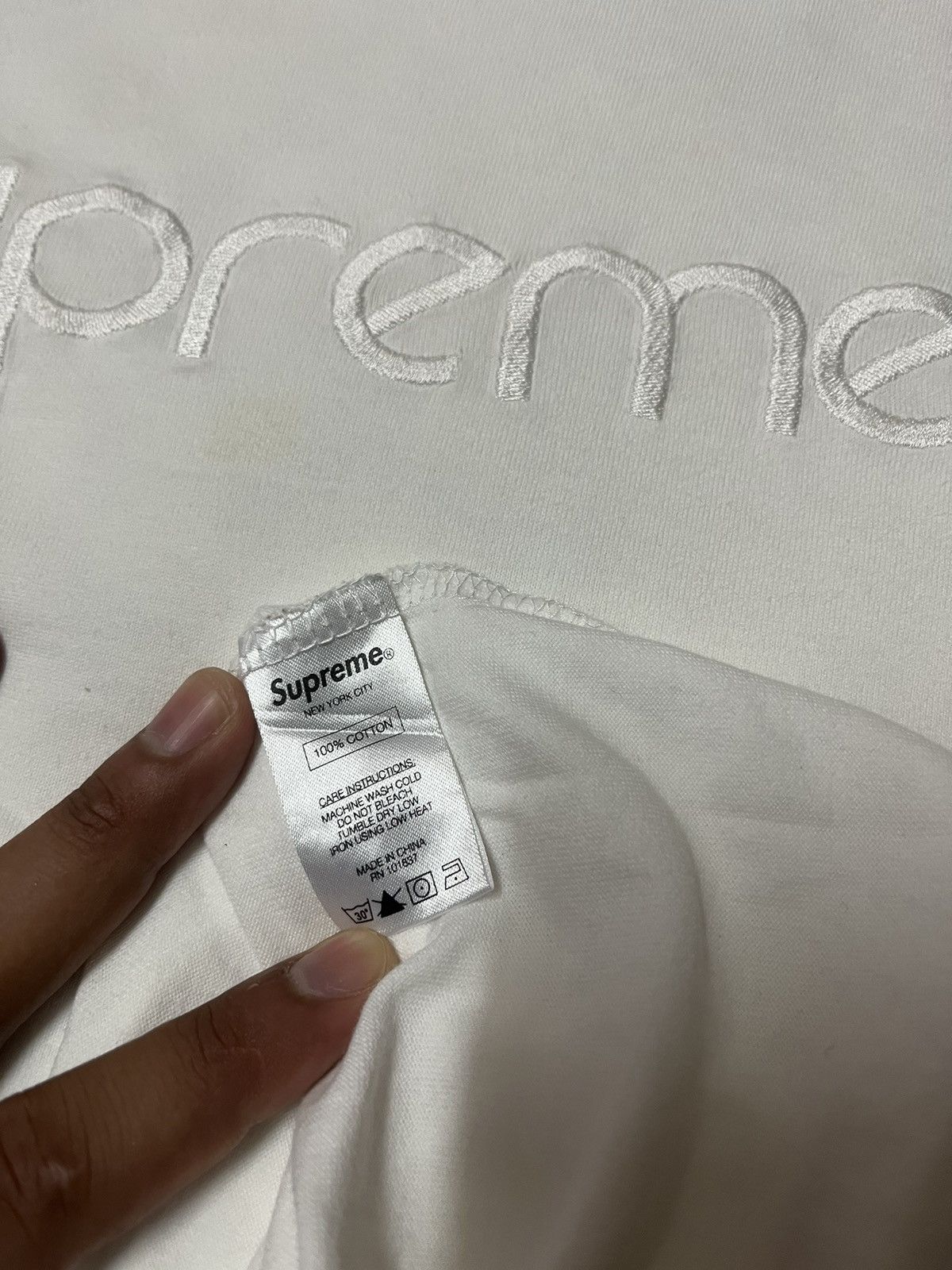 Supreme Supreme White Long Sleeve Tshirt Size US L / EU 52-54 / 3 - 4 Thumbnail