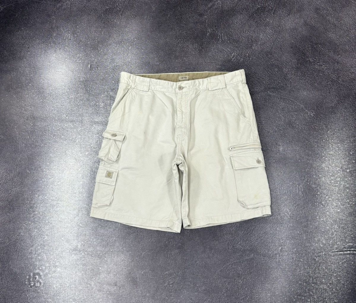 Izod Vintage Izod 2000s Wide Leg Skate Hype Baggy Cargo Shorts Size US 38 / EU 54 - 1 Thumbnail