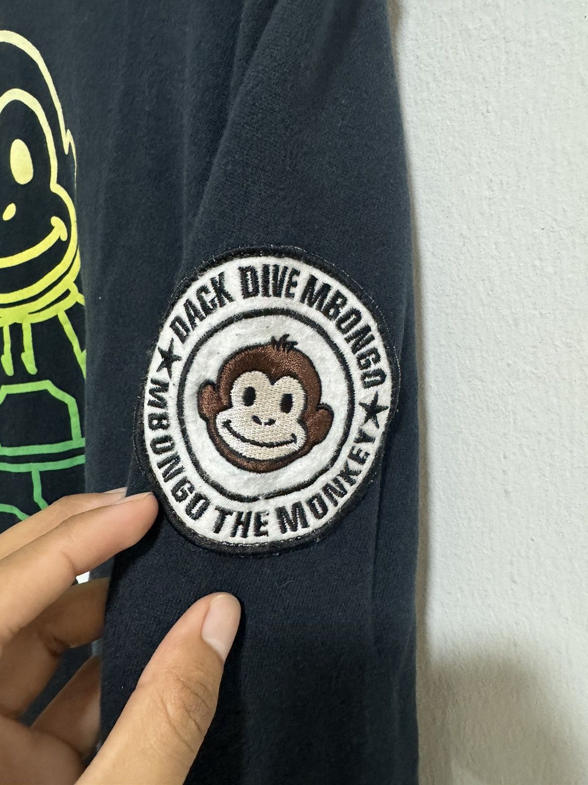 Vintage Vintage Y2K Dack Dive Mbongo Sweatshirt Size US M / EU 48-50 / 2 - 4 Thumbnail