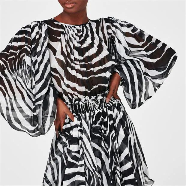 Dolce & Gabbana o1g2r1mq1024 Zebra Print Mini Dress in Bianco & Black Size XS / US 0-2 / IT 36-38 - 3 Thumbnail