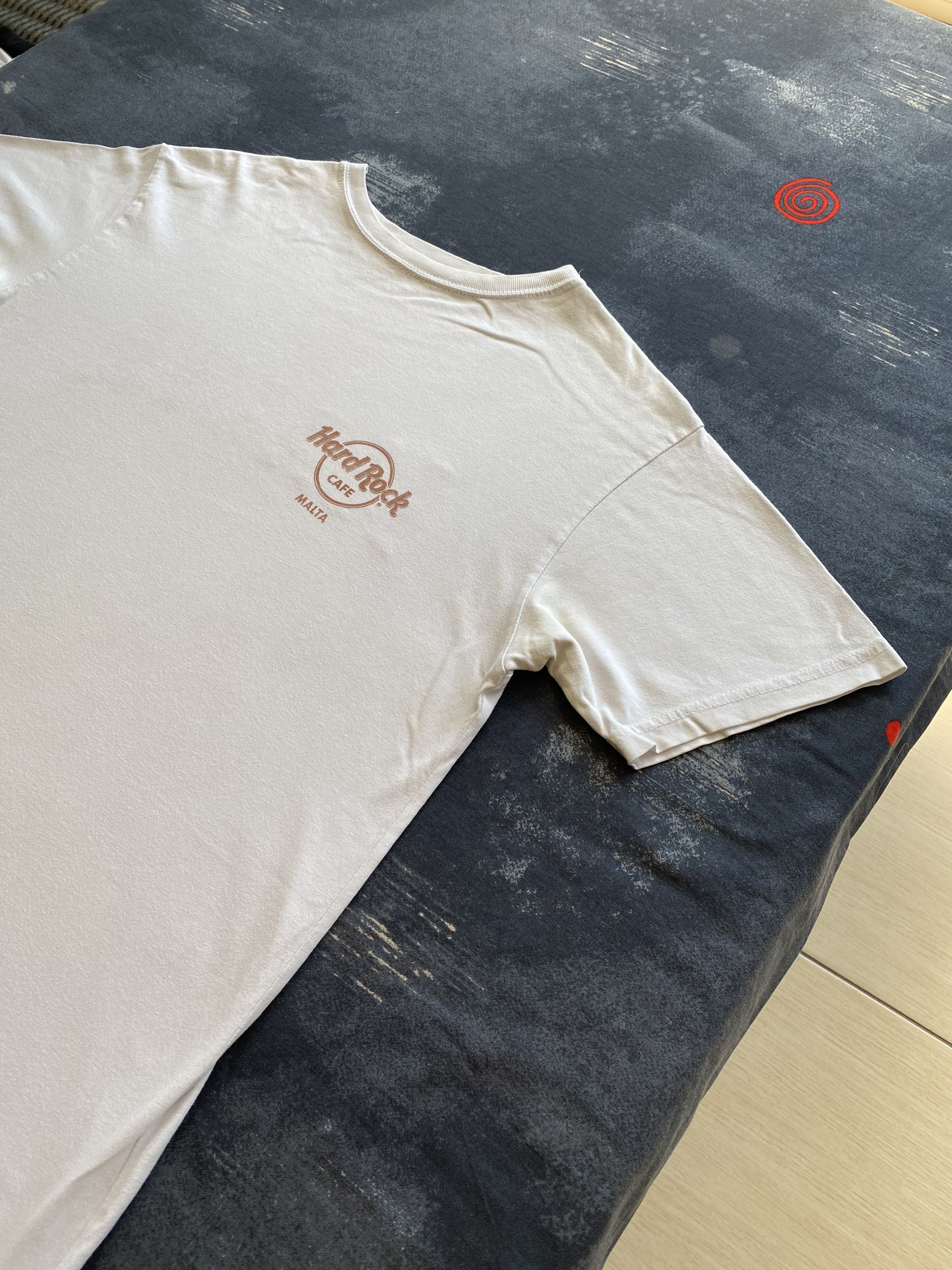 Hard Rock Cafe Hard Rock Cafe Vintage 2000s Malta White T-shirt Size US M / EU 48-50 / 2 - 19 Thumbnail