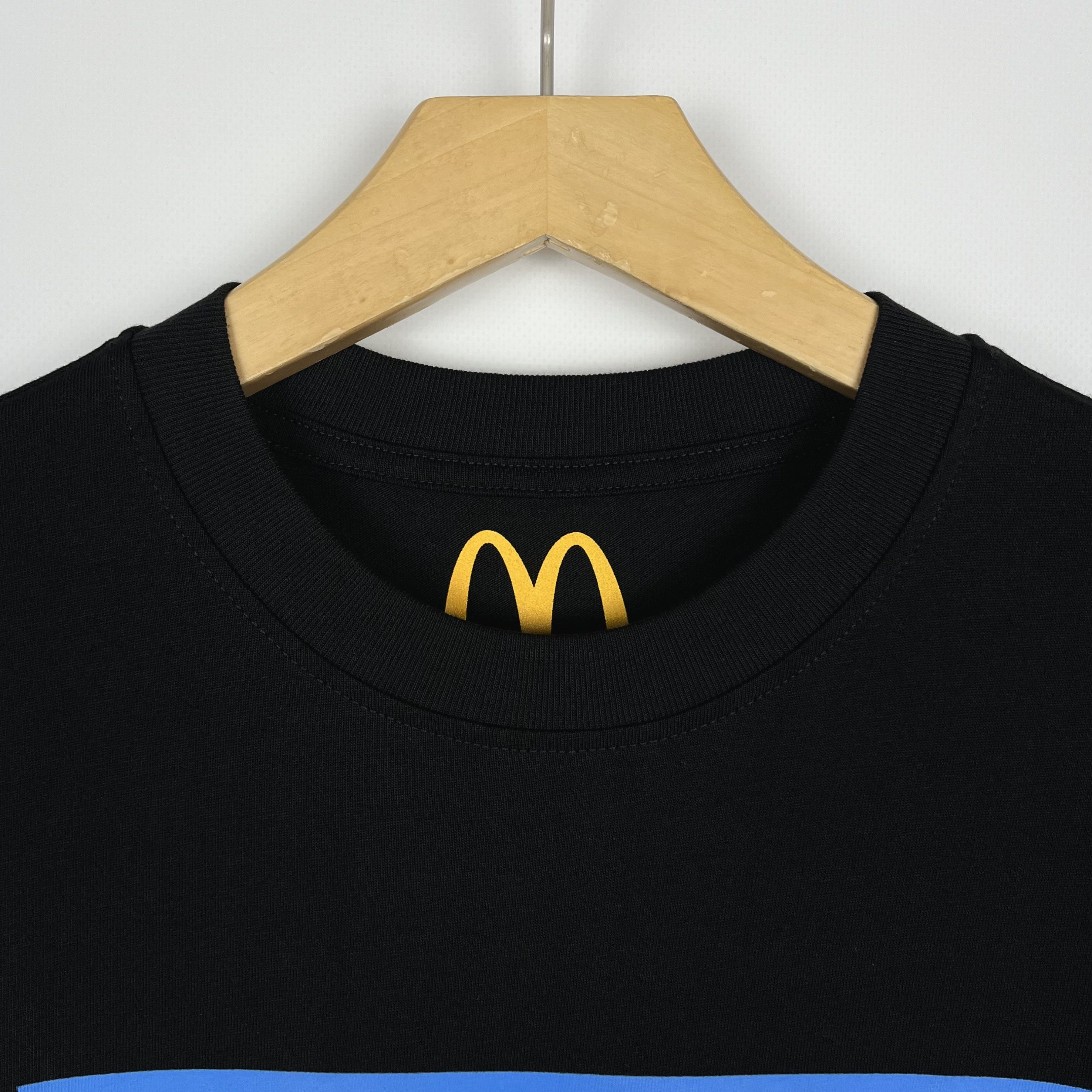 Palace NWOT Palace X McDonald’s Sign Big Logo T Shirt Size US S / EU 44-46 / 1 - 9 Thumbnail