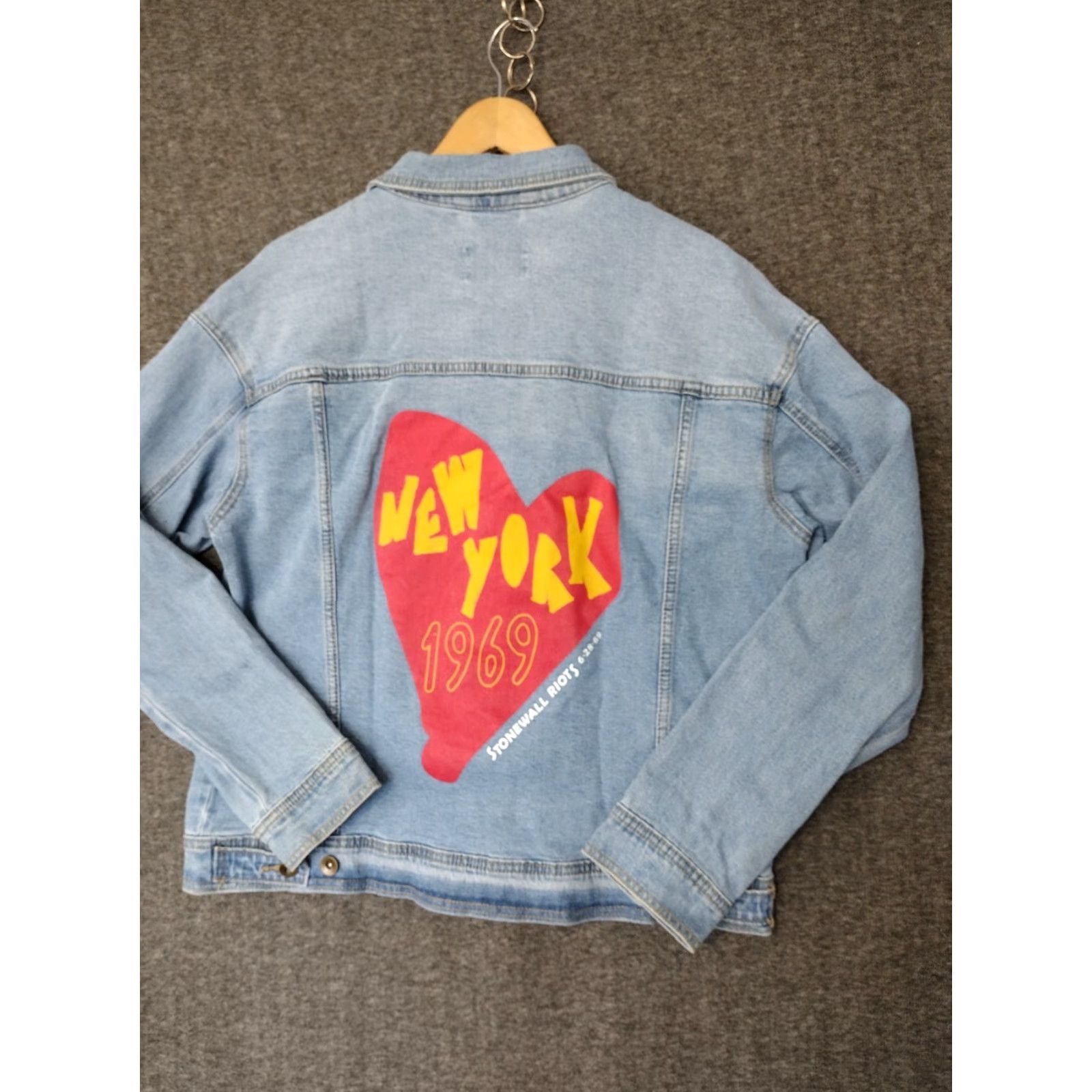 Vintage Pride Artist Design New York 1969 Denim Jacket Light Wash Large Adults Mens Size L / US 10 / IT 46 - 2 Thumbnail