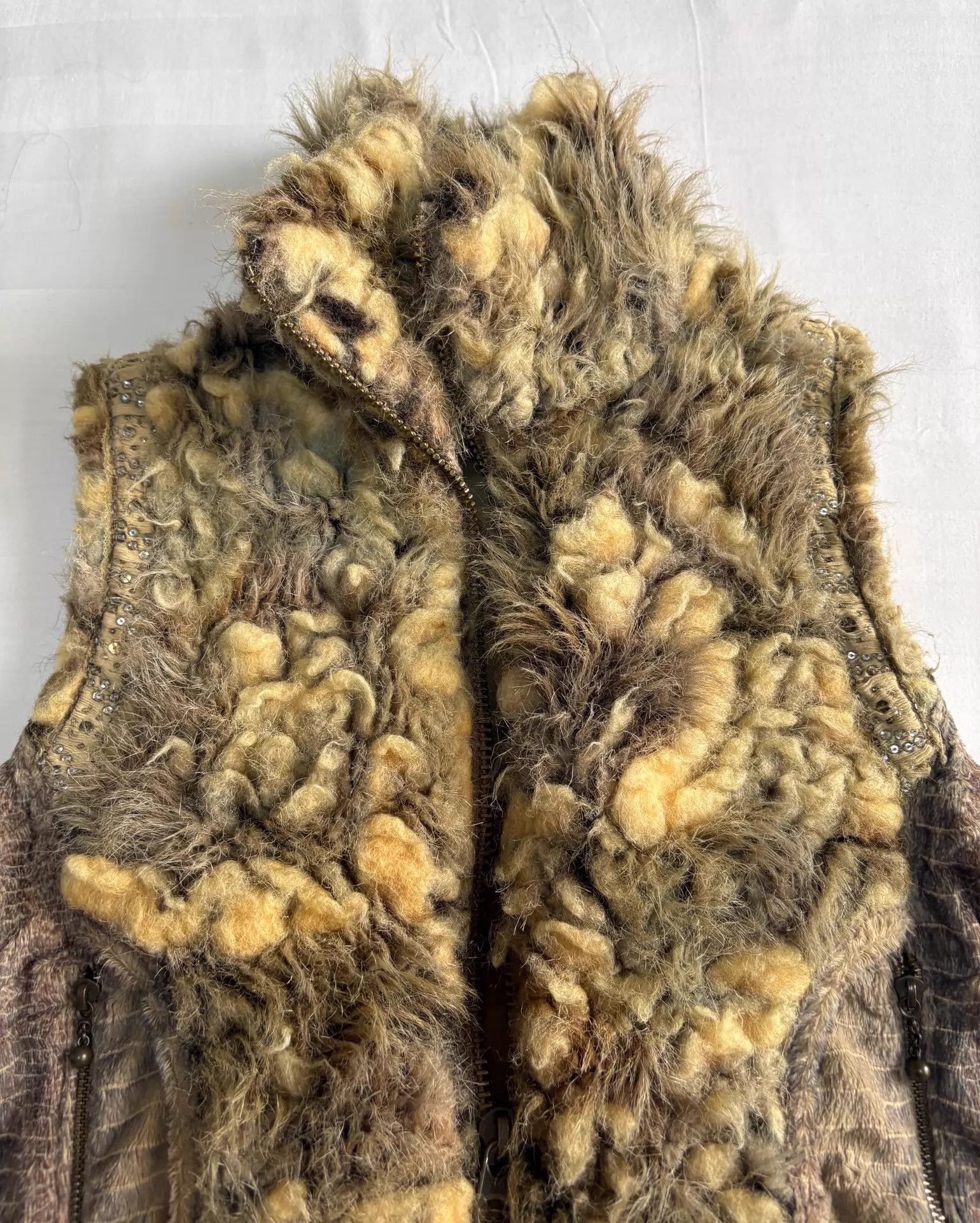 Other Vintage Japanese Visual Kei Faux Fur Vest 36 Slim Shoulder Cuff Rhinestone Side Animal Leather Trim Size XS / US 0-2 / IT 36-38 - 3 Thumbnail