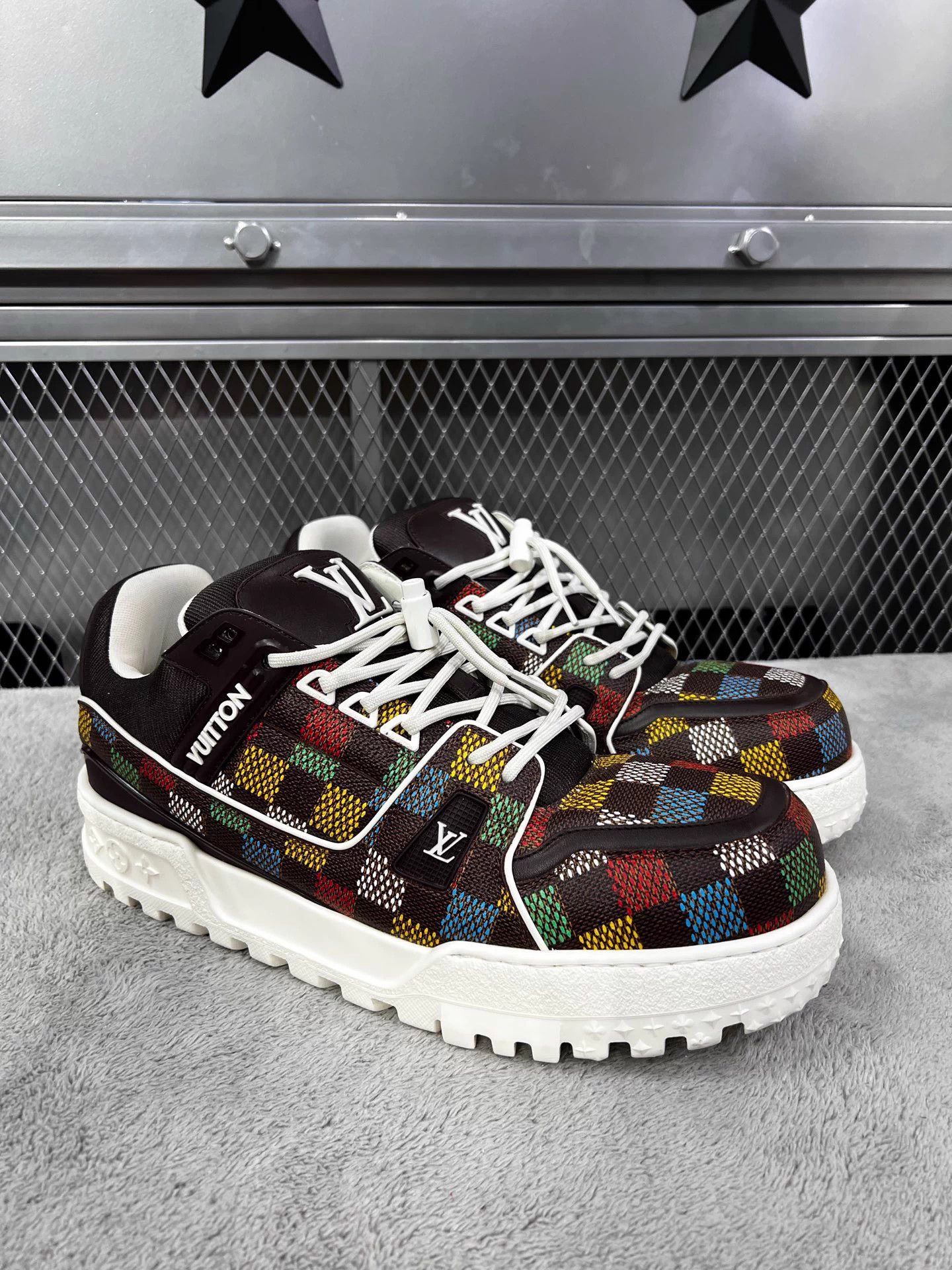 Louis Vuitton LV Trainer Maxi 2025 SS Damier 44(half) mint Size US 11 / EU 44 - 3 Thumbnail