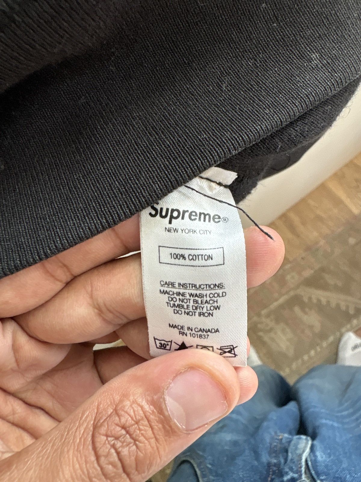 Supreme SUPREME X KAWS BOX LOGO Size US S / EU 44-46 / 1 - 3 Thumbnail