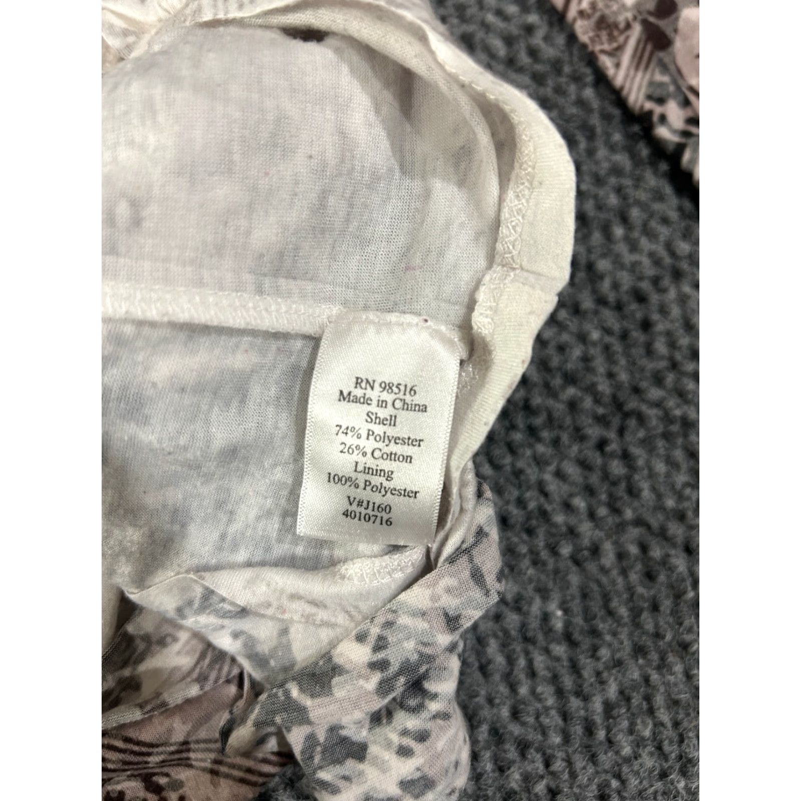 Coldwater Creek Coldwater Creek Blouse Womens Shirt Regular Small Gray Crew Neck Long Sleeve Cotton Rayon Stretch Classic Pattern Solid Vintage No N/A Size S / US 4 / IT 40 - 6 Thumbnail