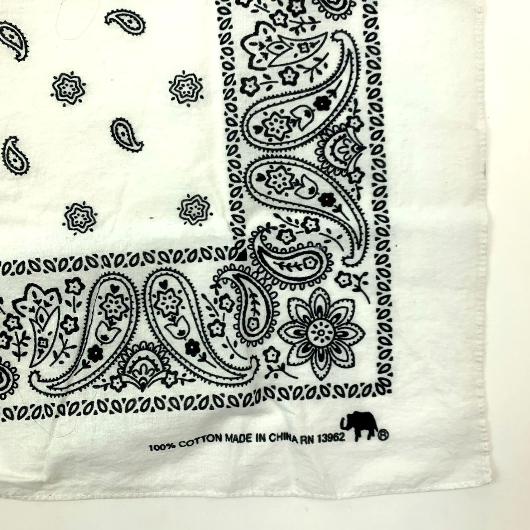 Vintage Unbranded Bandana Shirt? Size ONE SIZE - 3 Thumbnail