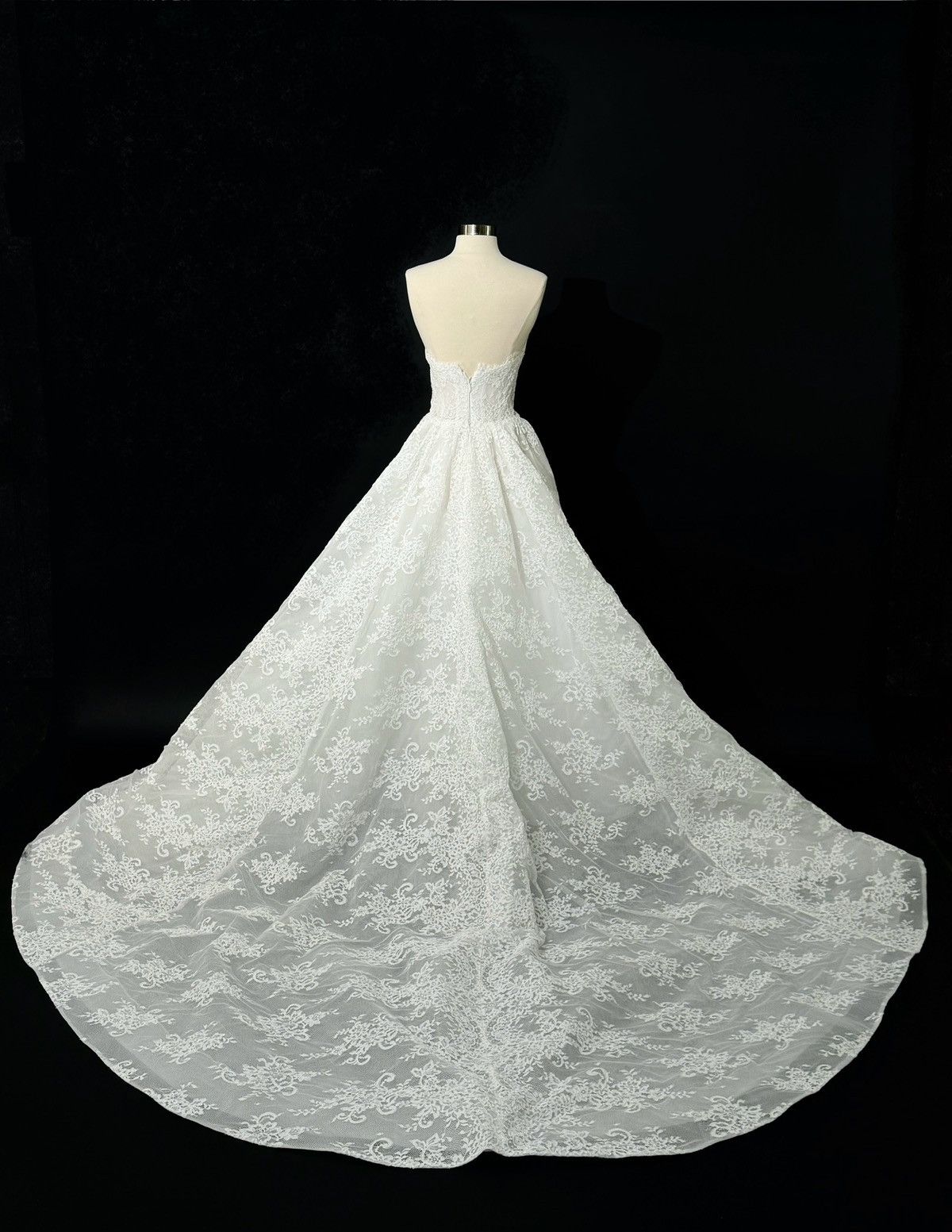 Other Preloved US 2 Anna Augusta French corded lace Bridal Gown Size XS / US 0-2 / IT 36-38 - 7 Thumbnail