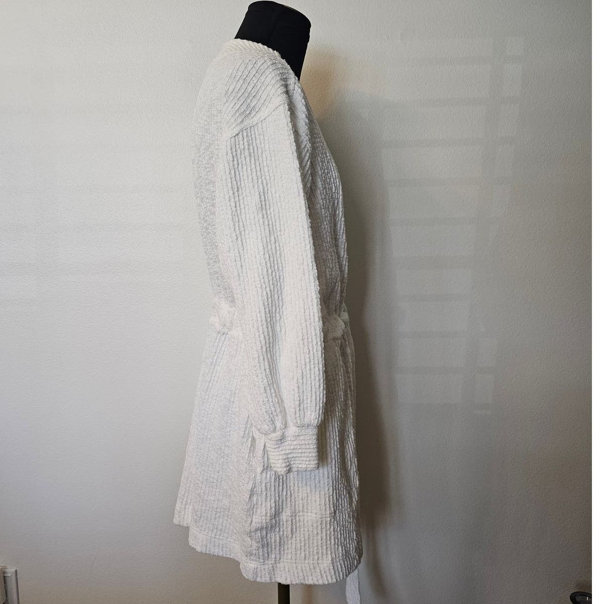 Free People EUC Free People FP Beach White Greta Romper Cover-Up XS Size 26" / US 2 / IT 38 - 5 Thumbnail