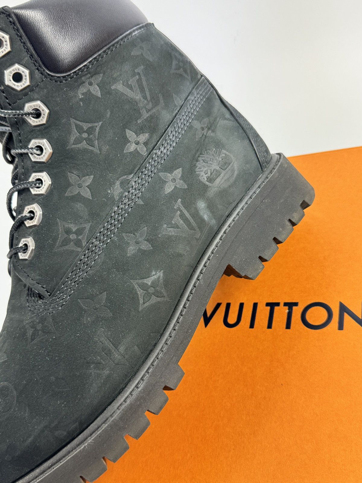 Louis Vuitton × Timberland MONOGRAM PRINT BOOTS Size US 9.5 / EU 42-43 - 7 Thumbnail
