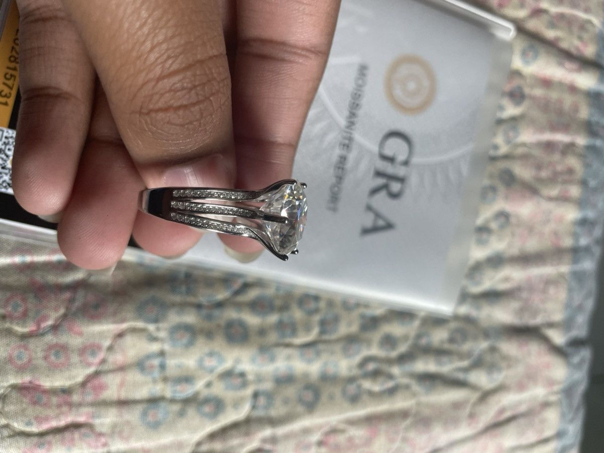 Other Moissanite 10ct Ring Size ONE SIZE - 3 Thumbnail