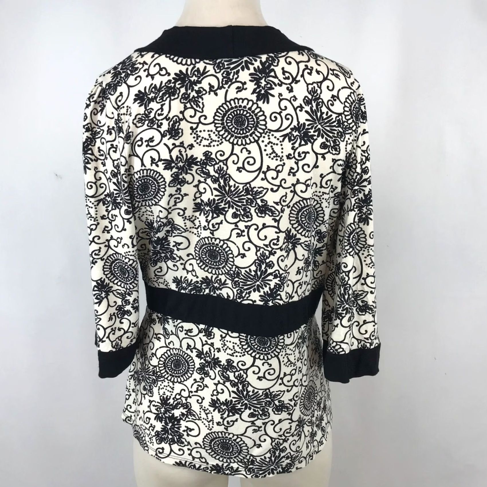 Vintage BRAVISSIMO Womens BLACK/WHITE M/L V NECK WRAP TOP Size M / US 6-8 / IT 42-44 - 6 Thumbnail