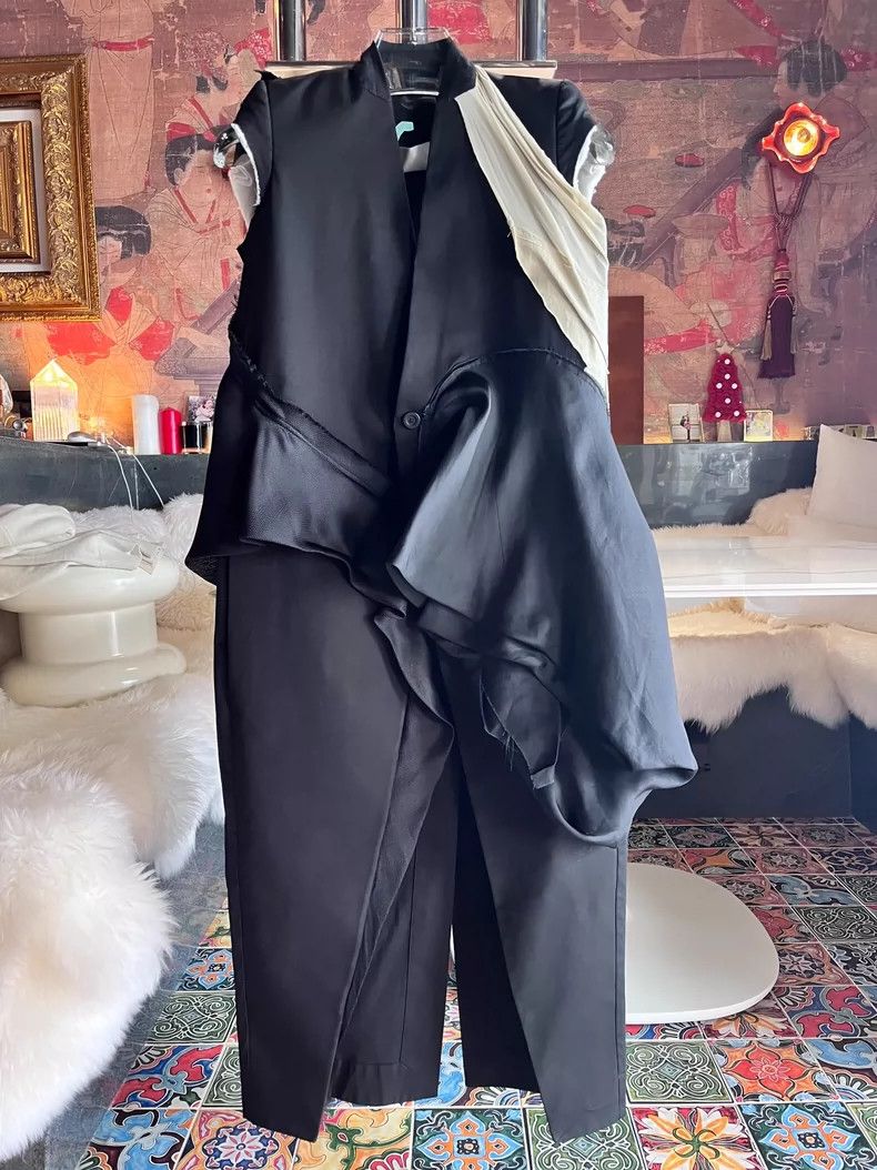 Rick Owens black sleeveless cotton coat with unique design-dmc Size US S / EU 44-46 / 1 - 1 Thumbnail