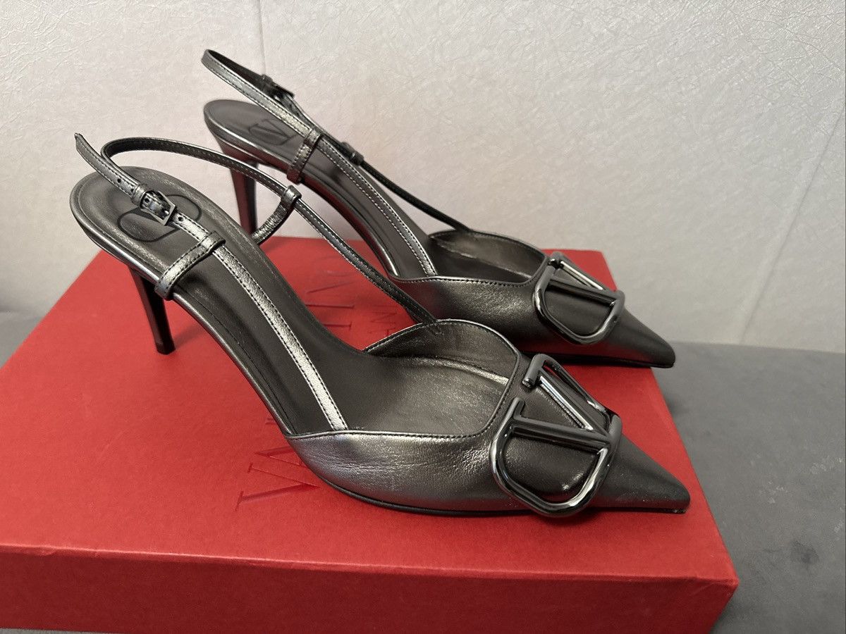 Valentino New Valentino Garavani VLOGO 80 Slingback Pump. 37.5. Size US 7.5 / IT 37.5 - 3 Thumbnail