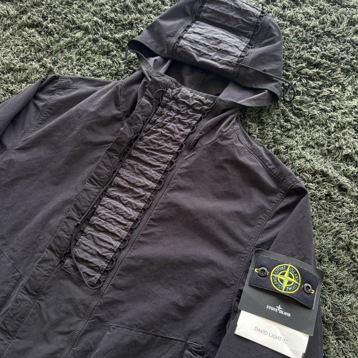 Dover Street Market × Stone Island Stone Island x DSM 20 Anniversary Size US L / EU 52-54 / 3 - 2 Thumbnail