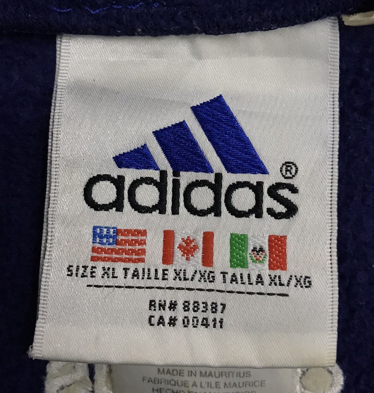 Adidas × Vintage Vintage Adidas Fc Bayern Munchen Sweatshirt Size US XL / EU 56 / 4 - 12 Thumbnail