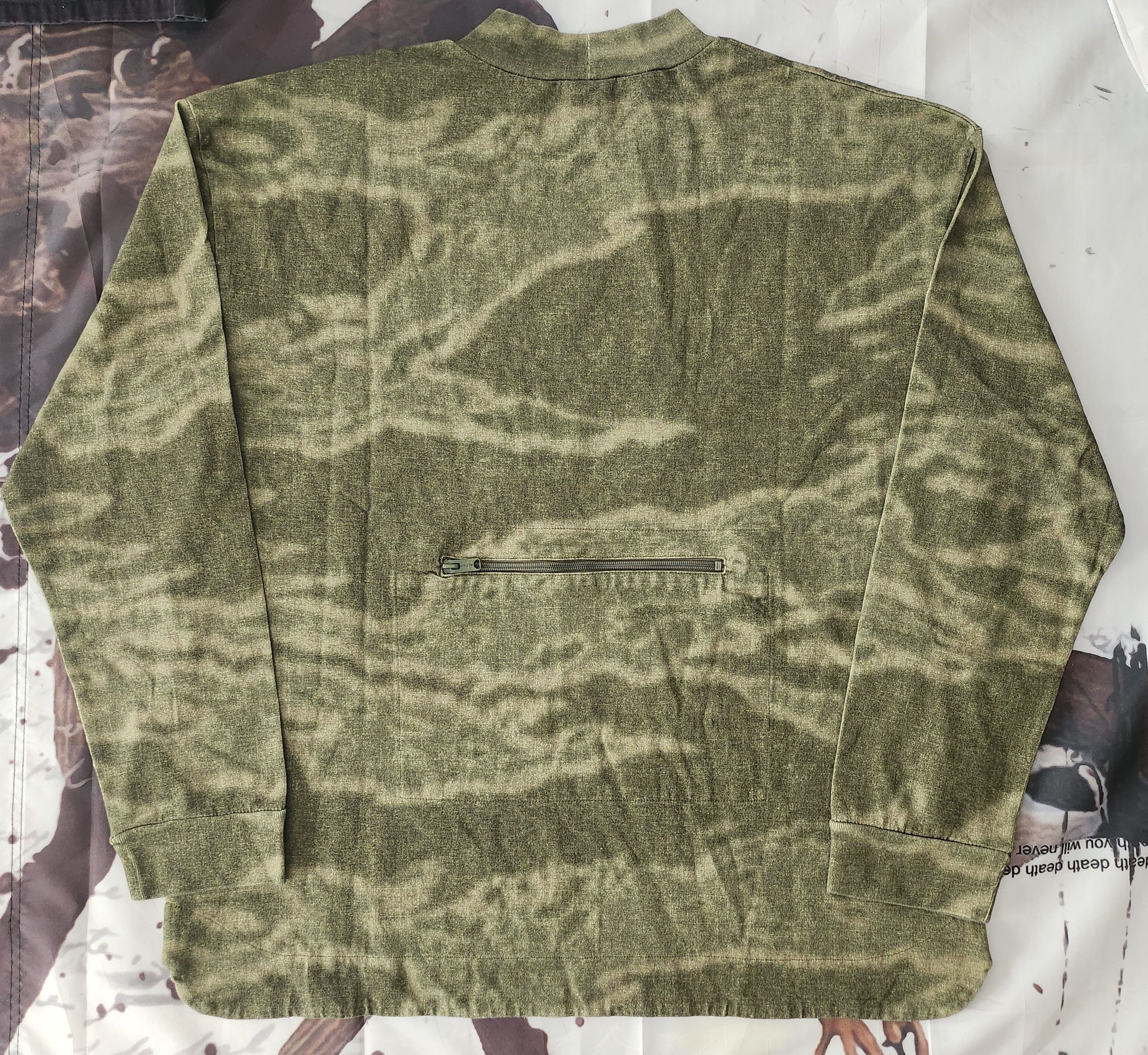 Kanye West × Yeezy Yzy Szn 3 Oversized Camo Mockneck Sweatshirt w/ Back Pocket Size US M / EU 48-50 / 2 - 2 Thumbnail