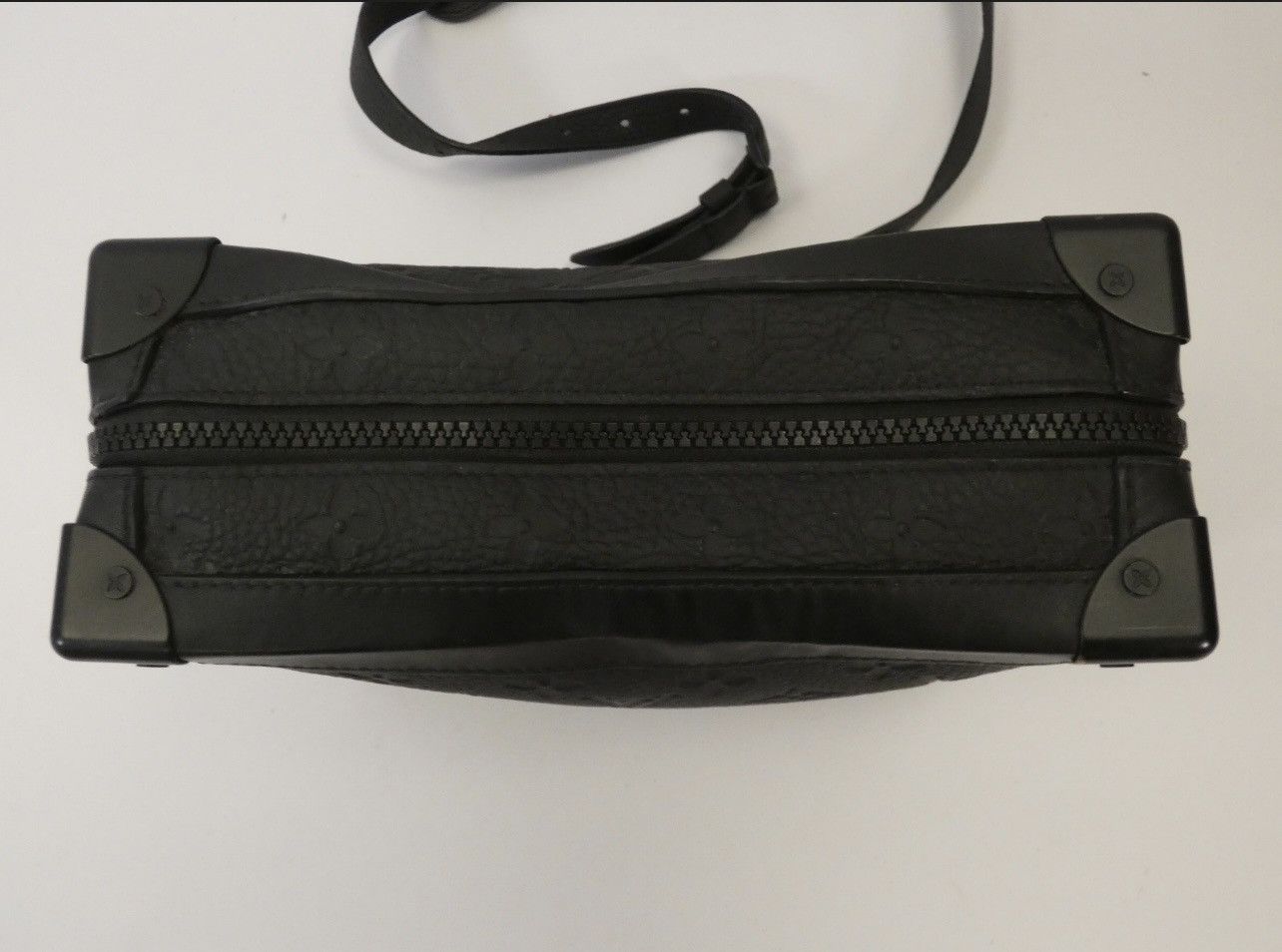 Louis Vuitton Louis Vuitton X Virgil Abloh Soft Trunk Size ONE SIZE - 7 Thumbnail