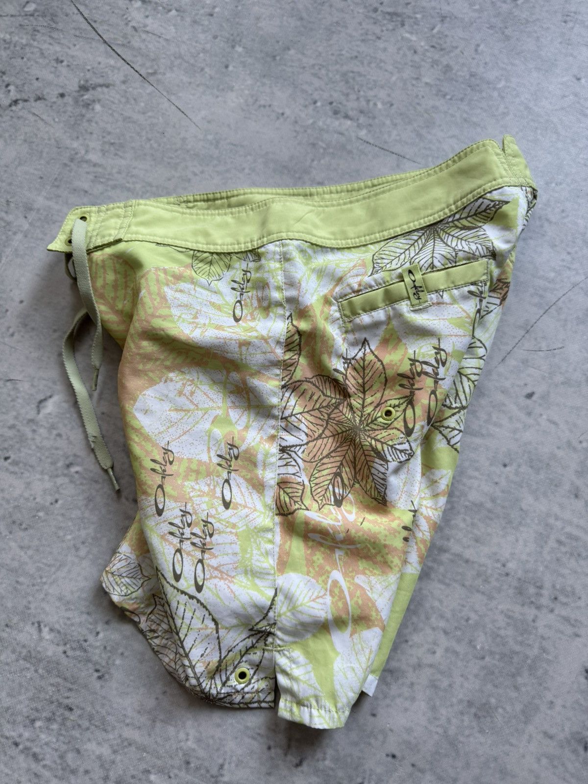 Oakley × Vintage Oakley vintage shorts vintage swim Size US 31 - 3 Thumbnail