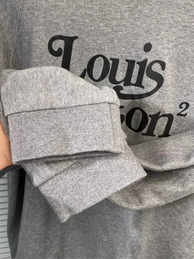 Louis Vuitton LOUIS VUITTON Printed logo long sleeves 2504-Nextarrow Size US M / EU 48-50 / 2 - 4 Thumbnail