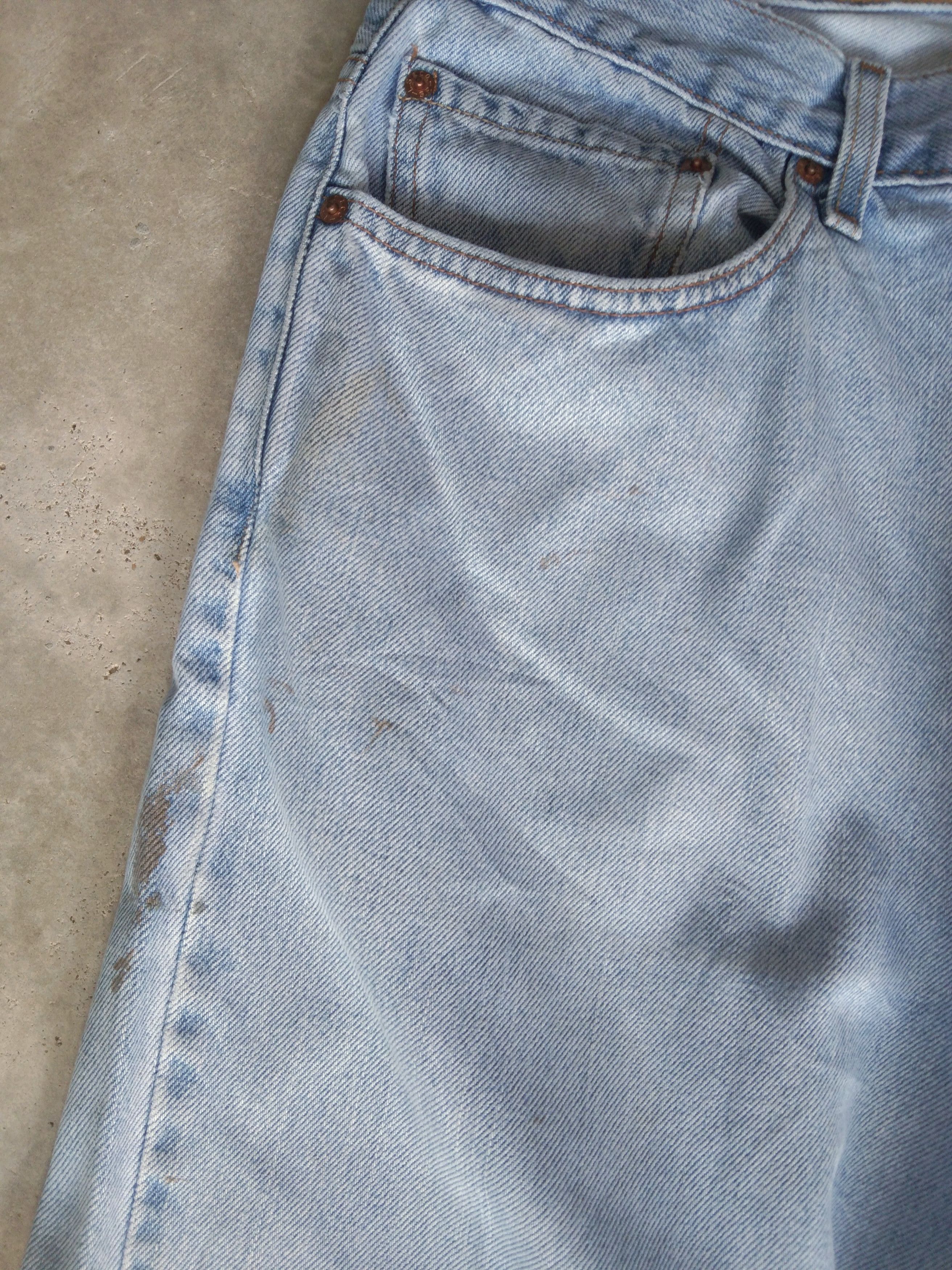 Levi's Vintage Levi's Jeans 550 Light Wash Relaxed Fit Denim 38x32 Size US 38 / EU 54 - 6 Thumbnail
