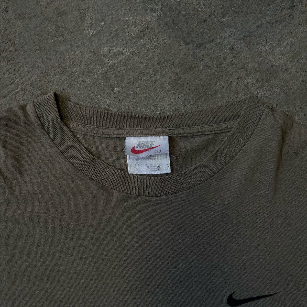 Jordan Brand × Nike × Vintage 1998 Nike Logo Vintage Grey T-Shirt Size US L / EU 52-54 / 3 - 4 Thumbnail