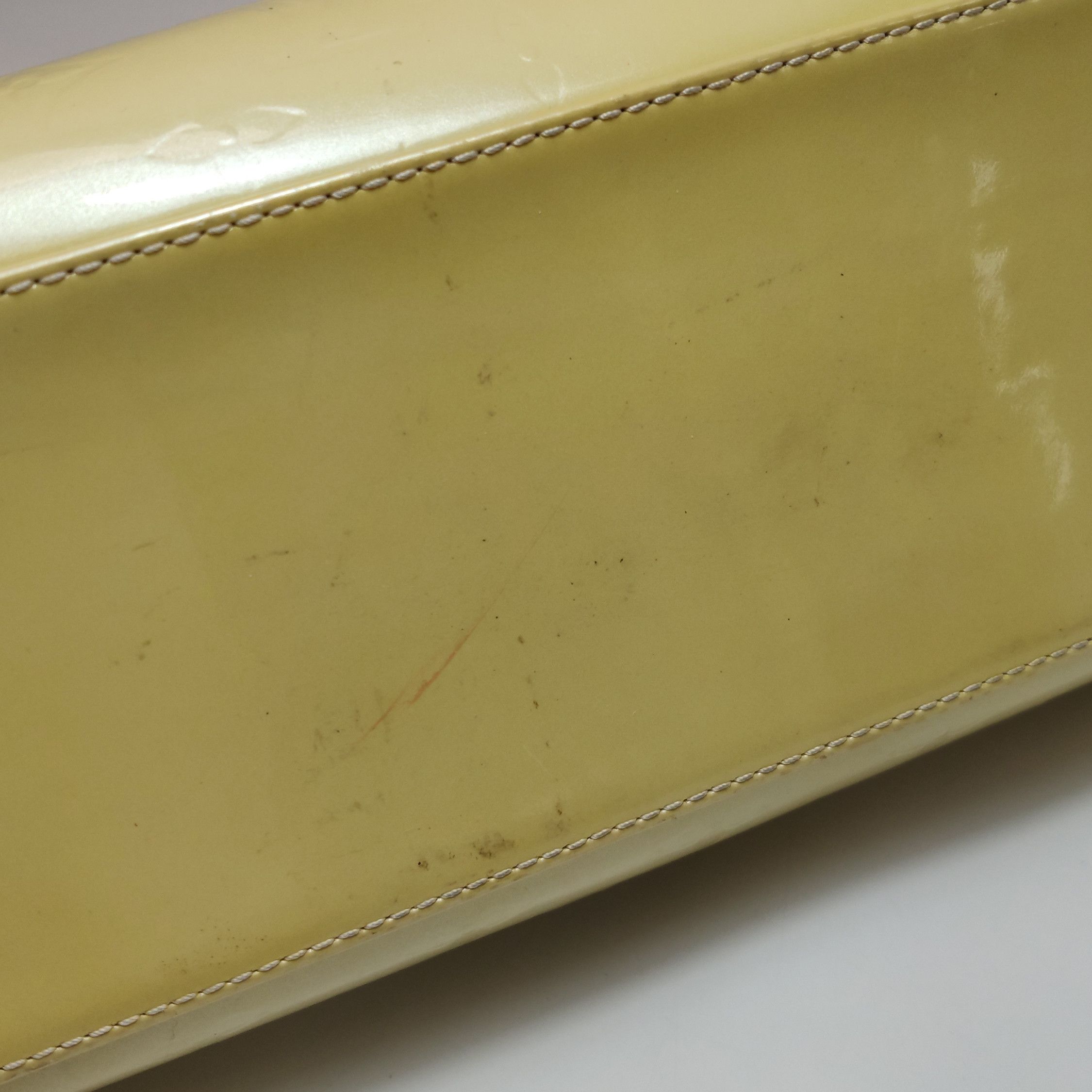 Louis Vuitton Louis Vuitton (LV) Brea doctor bag medium patent leather ve Size ONE SIZE - 9 Thumbnail