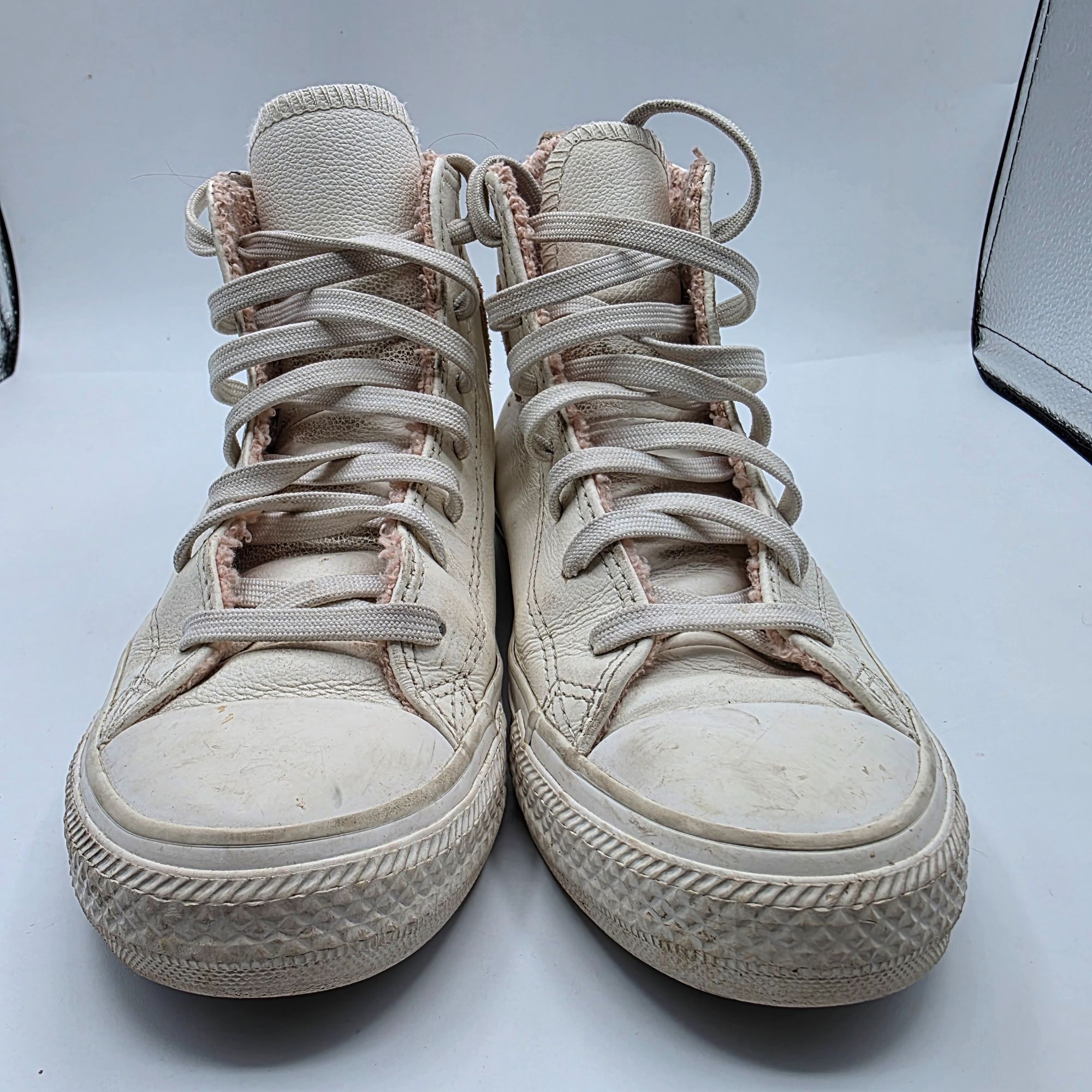 Converse Chuck Taylor All Star Womens Size 6 White Shoes Per