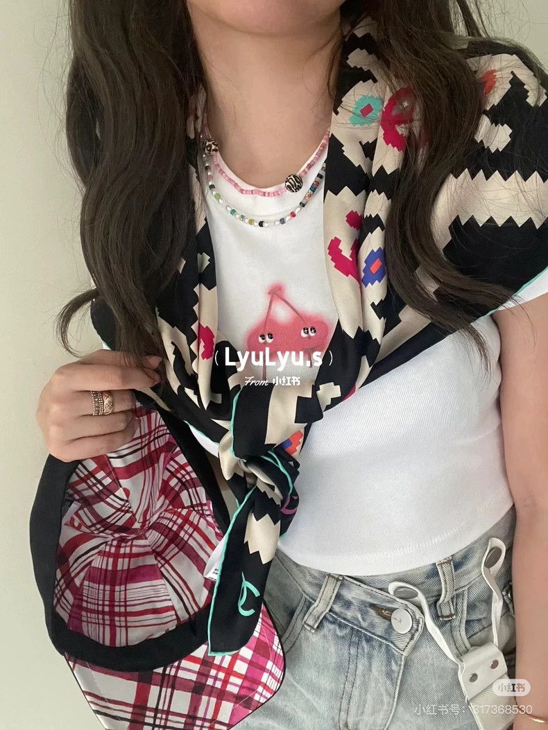 Chanel Chanel 23A color letter logo full print double C silk scar Size ONE SIZE - 9 Thumbnail