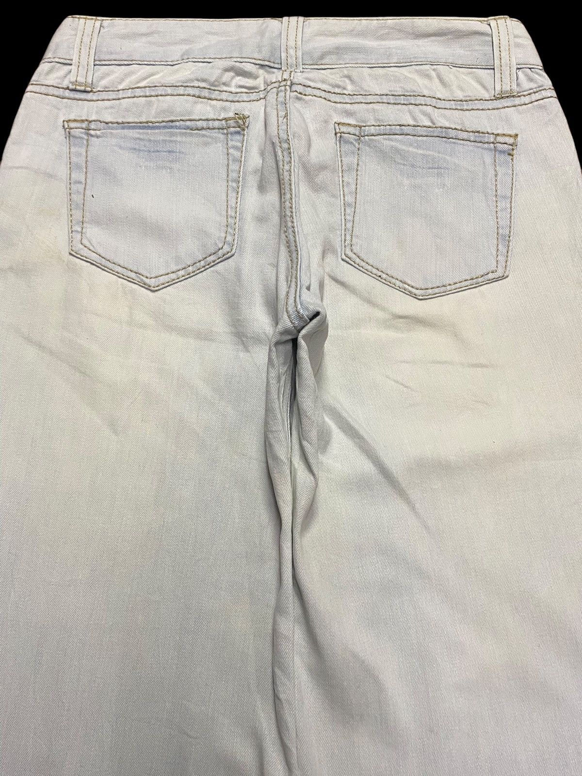 Japanese Brand Y2k Light wash low rise flare jeans with gold buttons Size 29" - 4 Thumbnail