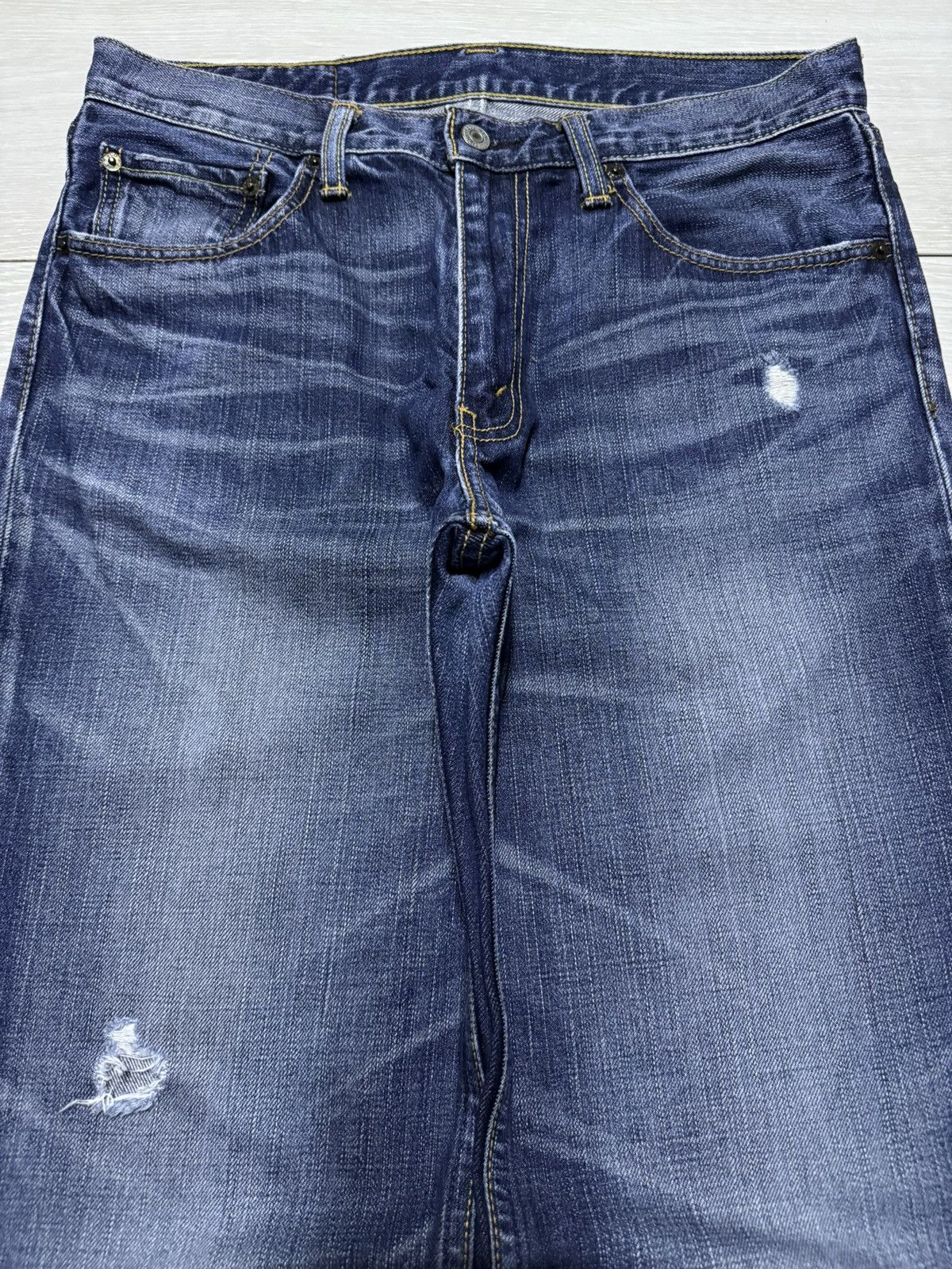Levi's Vintage Levis 702 90s Faded Wash Distressed Straight Jeans Size US 32 / EU 48 - 3 Thumbnail