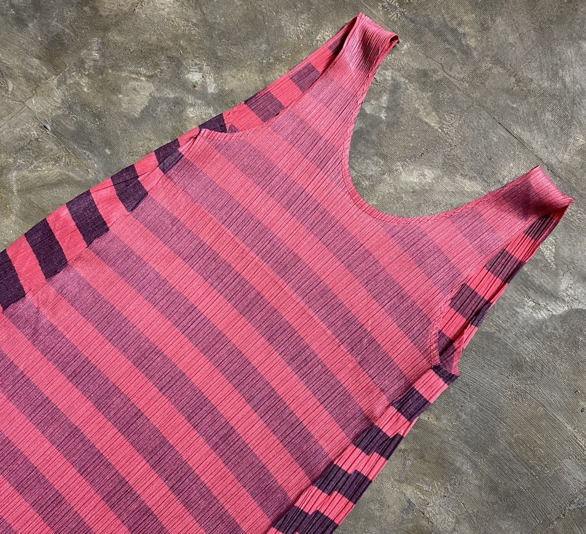 Pleats Please Issey Miyake Pleats Please Striped Dress Size M / US 6-8 / IT 42-44 - 4 Thumbnail