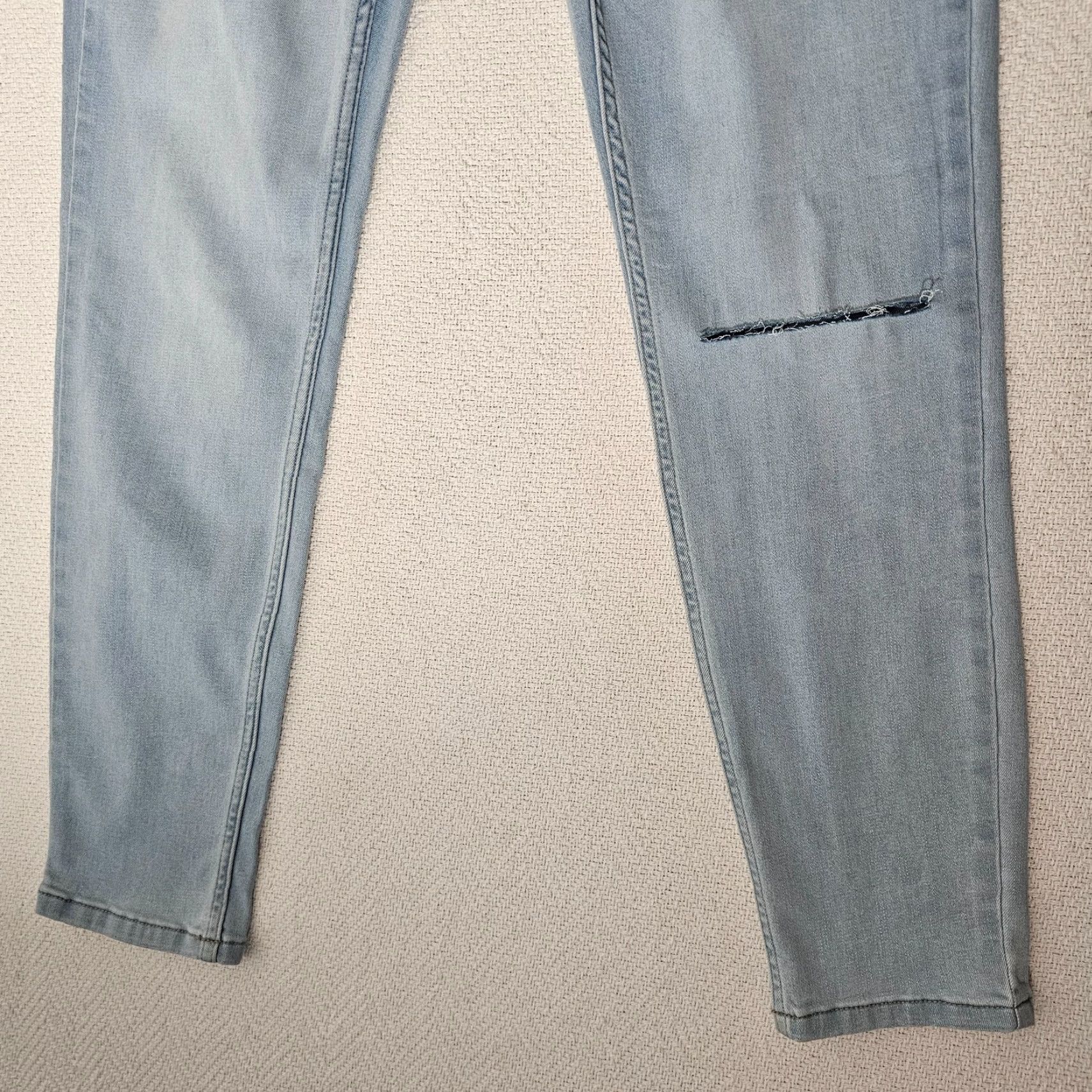 Calvin Klein Calvin Klein Jeans Legging Womens Size 30 Light Wash Stretch Denim Waist Classic 90s Comfortable Size 30" / US 8 / IT 44 - 2 Thumbnail