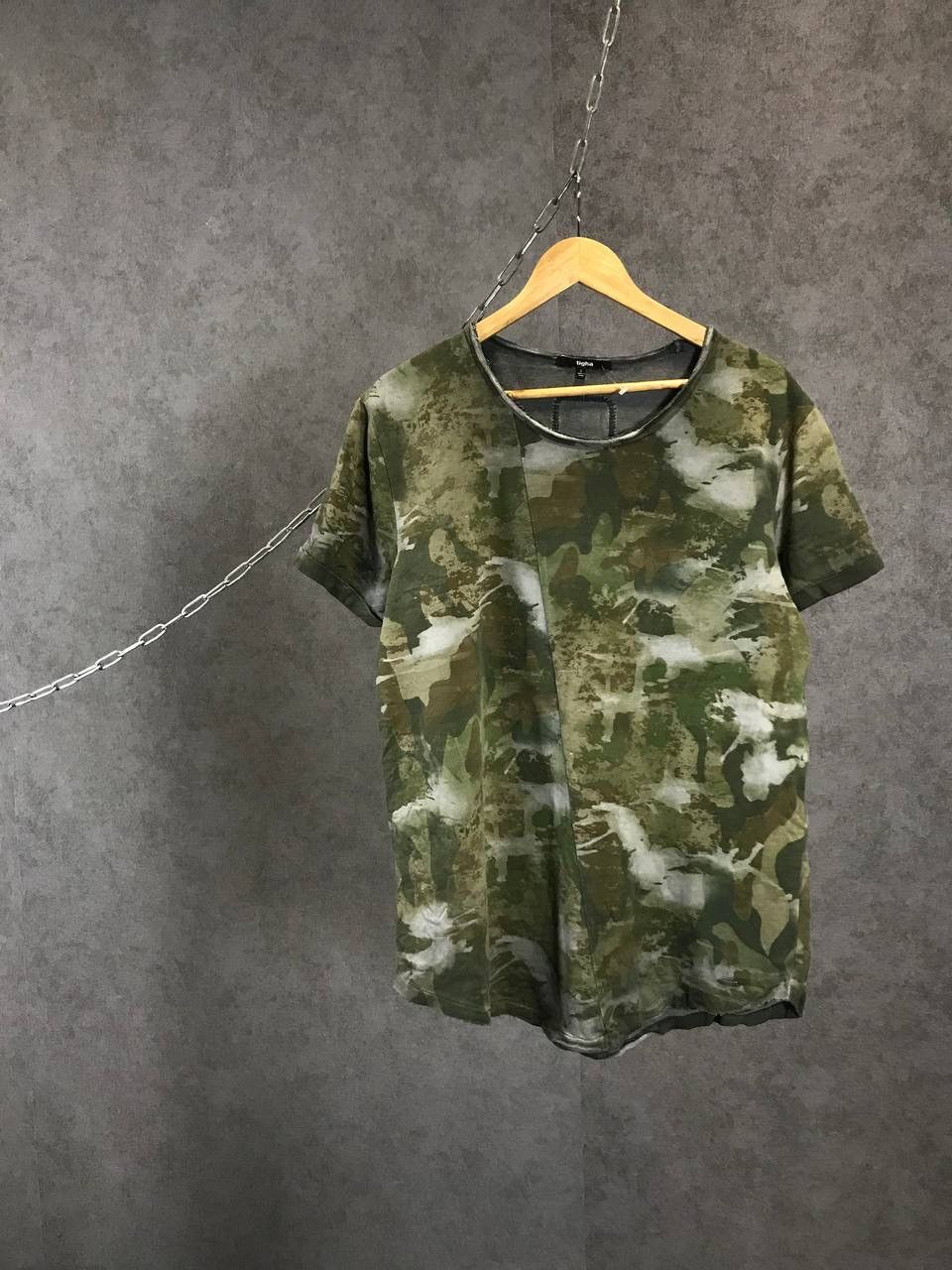 tigha Tigha distressed avant garde asymmetric tee Size US L / EU 52-54 / 3 - 1 Thumbnail