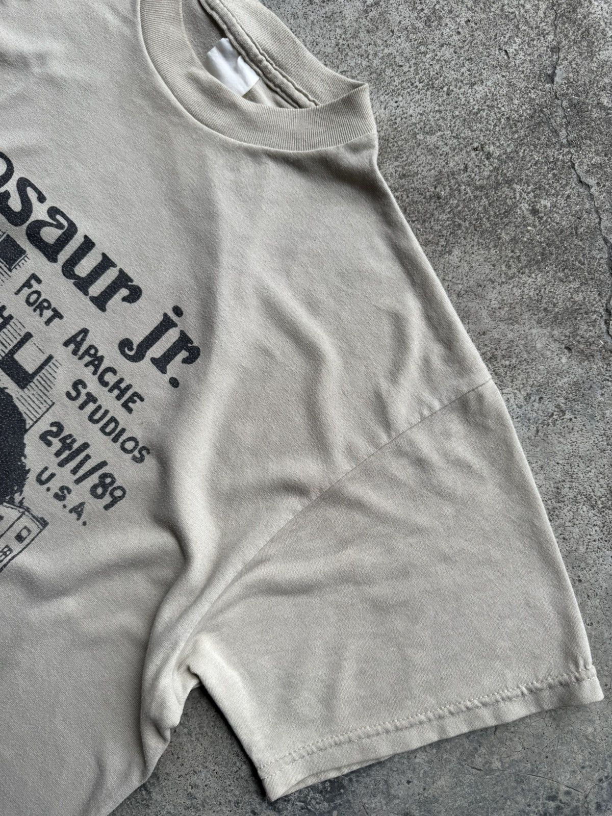 Band Tees × Vintage Vintage Dinosaur Jr Band Art By Craig Ibarra Size US L / EU 52-54 / 3 - 7 Thumbnail