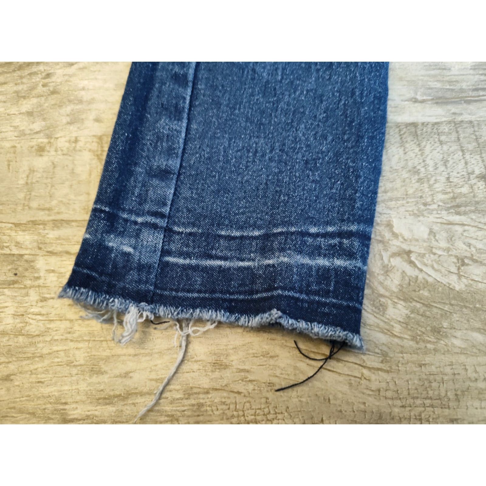 Versace Versace V1969 Italia Abbigliamento Sportivo SRL Jeans Womens 28 Blue Denim Slim Skinny Stretch Zipper Logo 31 In Inseam Vintage No Mens Womens Size 28" / US 6 / IT 42 - 2 Thumbnail