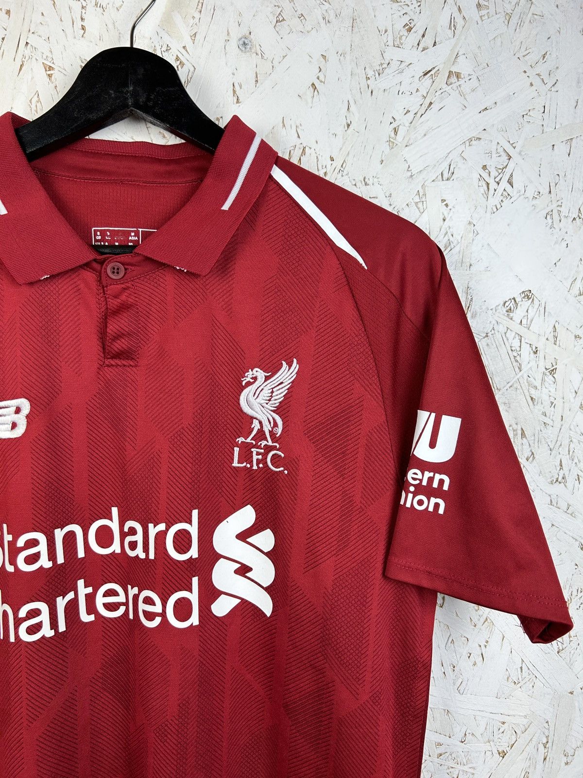 New Balance New Balance Liverpool FC 2018/19 Home #11 Salah Jersey Size US S / EU 44-46 / 1 - 5 Thumbnail