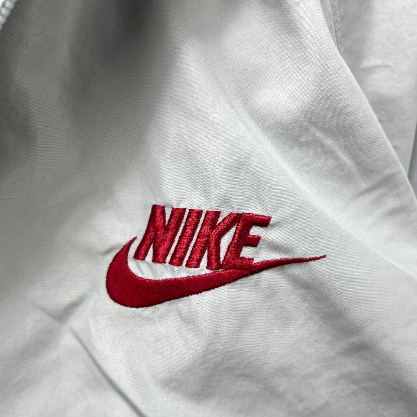 Nike VINTAGE Nike Windbreaker Jacket XL Gray Swoosh Men Long Sleeve Polyester Activewear Size US XL / EU 56 / 4 - 7 Thumbnail