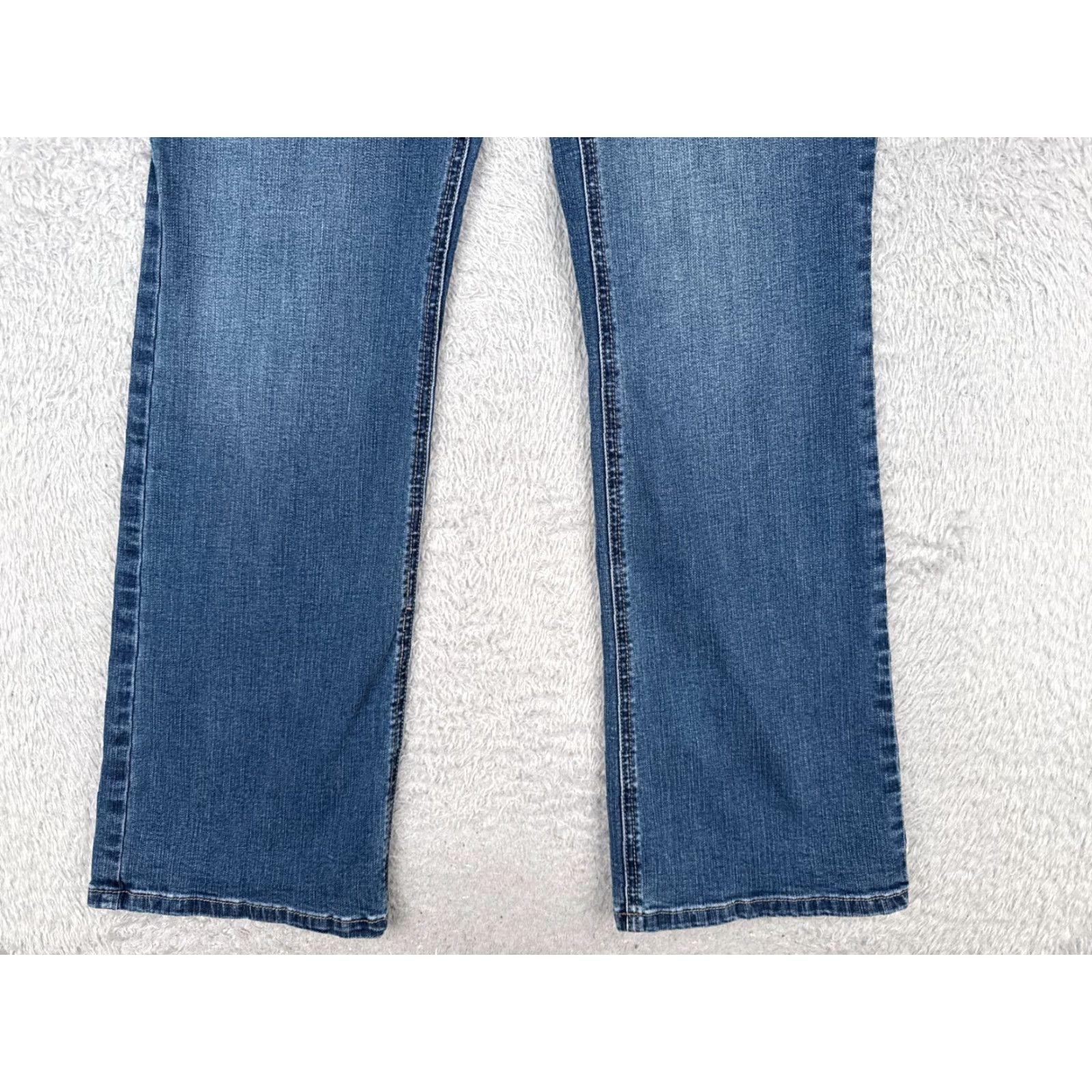 Vintage Maurices Jeans Women 12 Blue Denim Bootcut Low Rise 32x33 Cotton Western 5-Pocket Zipper Distressed Medium Wash Womens Jeans 32 in Inseam 33 in N/A Size 34" / US 12 / IT 48 - 2 Thumbnail