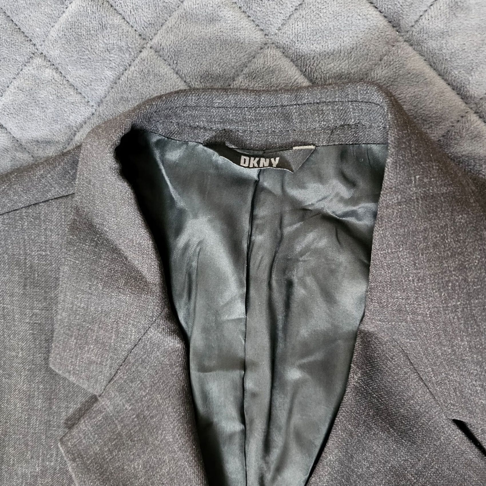 DKNY DKNY Blazer Jacket Three-Button Ventless Wool Gray 42R Men’s Regular Slip-Front Italian Notch Lapel Athletic Chest 42 Size 42R - 2 Thumbnail