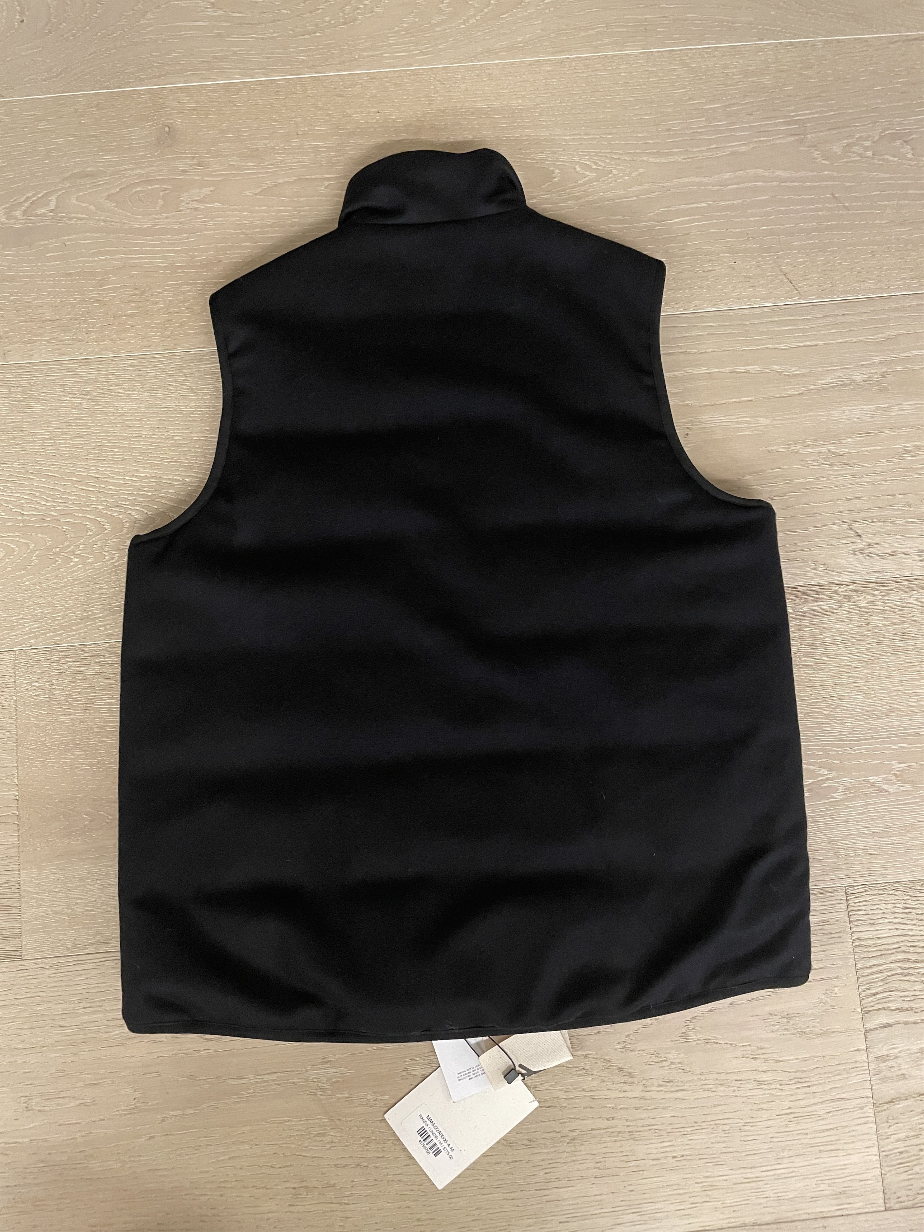 Arnar Mar Jonsson $775 Arnar Mar Jonsson / Ranra Undir Wool Vest in Black Size US M / EU 48-50 / 2 - 7 Thumbnail