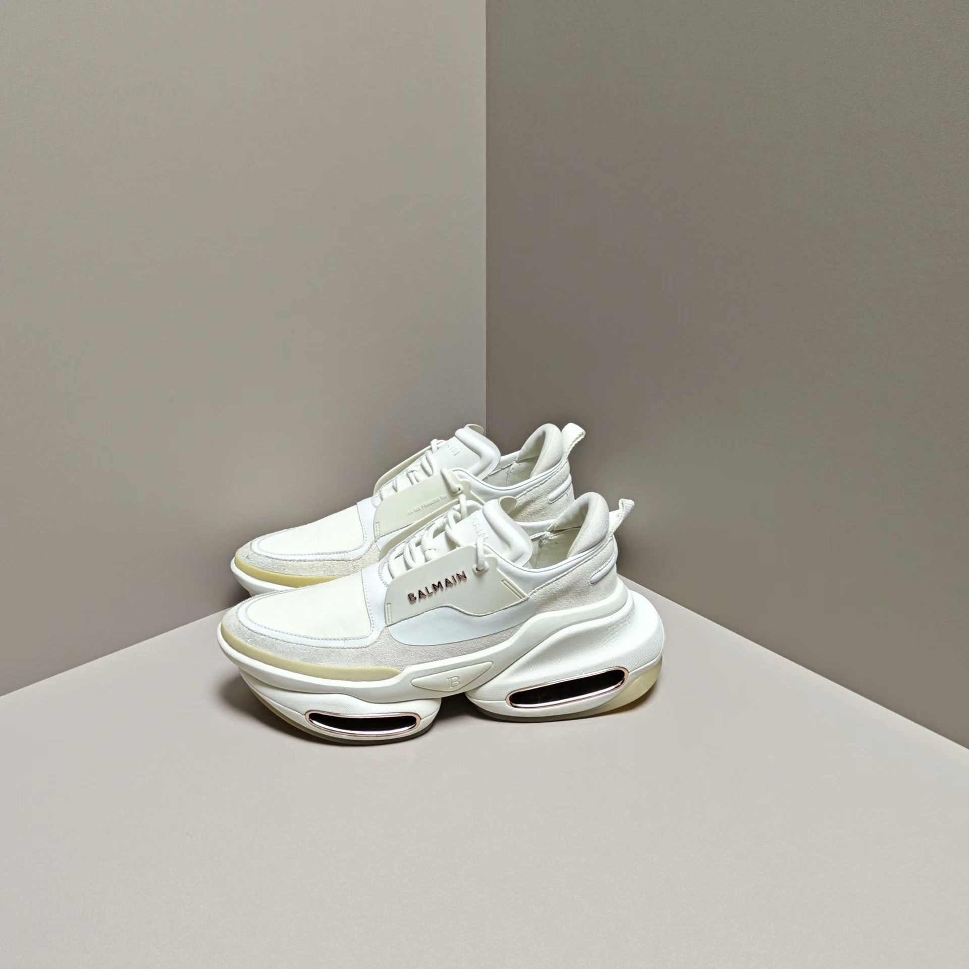 Balmain Balmain Casual Lowtop Sneakers 7 Men Size US 7 / EU 40 - 1 Thumbnail