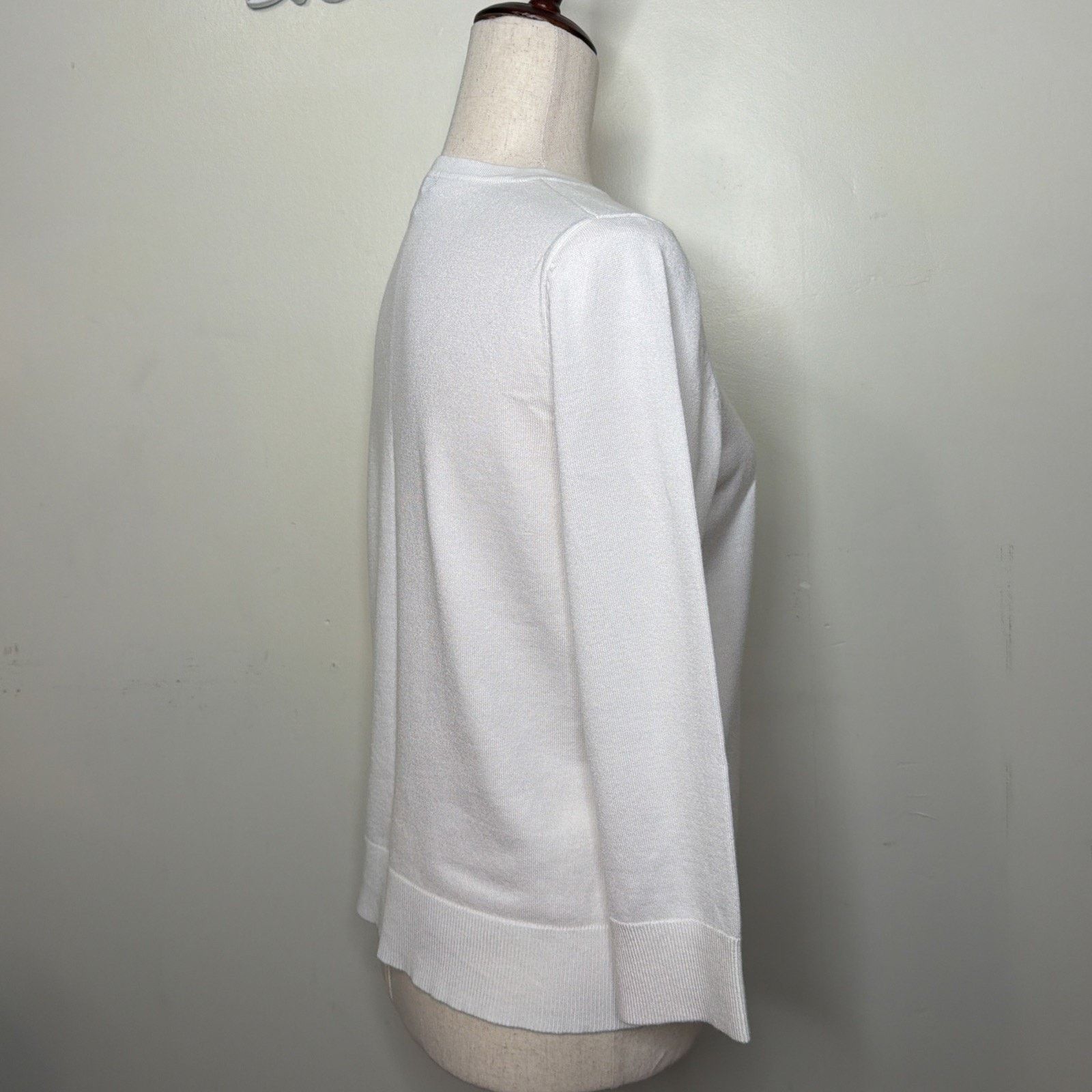 Other CABLE and GAUGE Small CARDIGAN Sweater Floral Applique WHITE Size S / US 4 / IT 40 - 8 Thumbnail