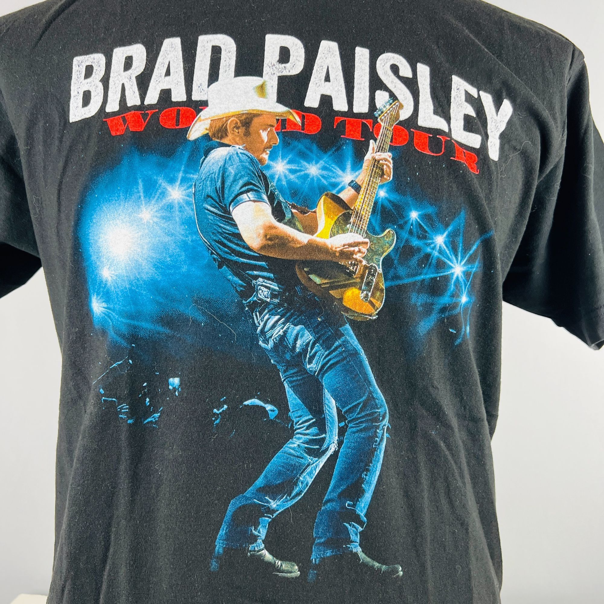 Tultex Brad Paisley World Tour Concert XL T-Shirt Shirt Size US XL / EU 56 / 4 - 2 Thumbnail