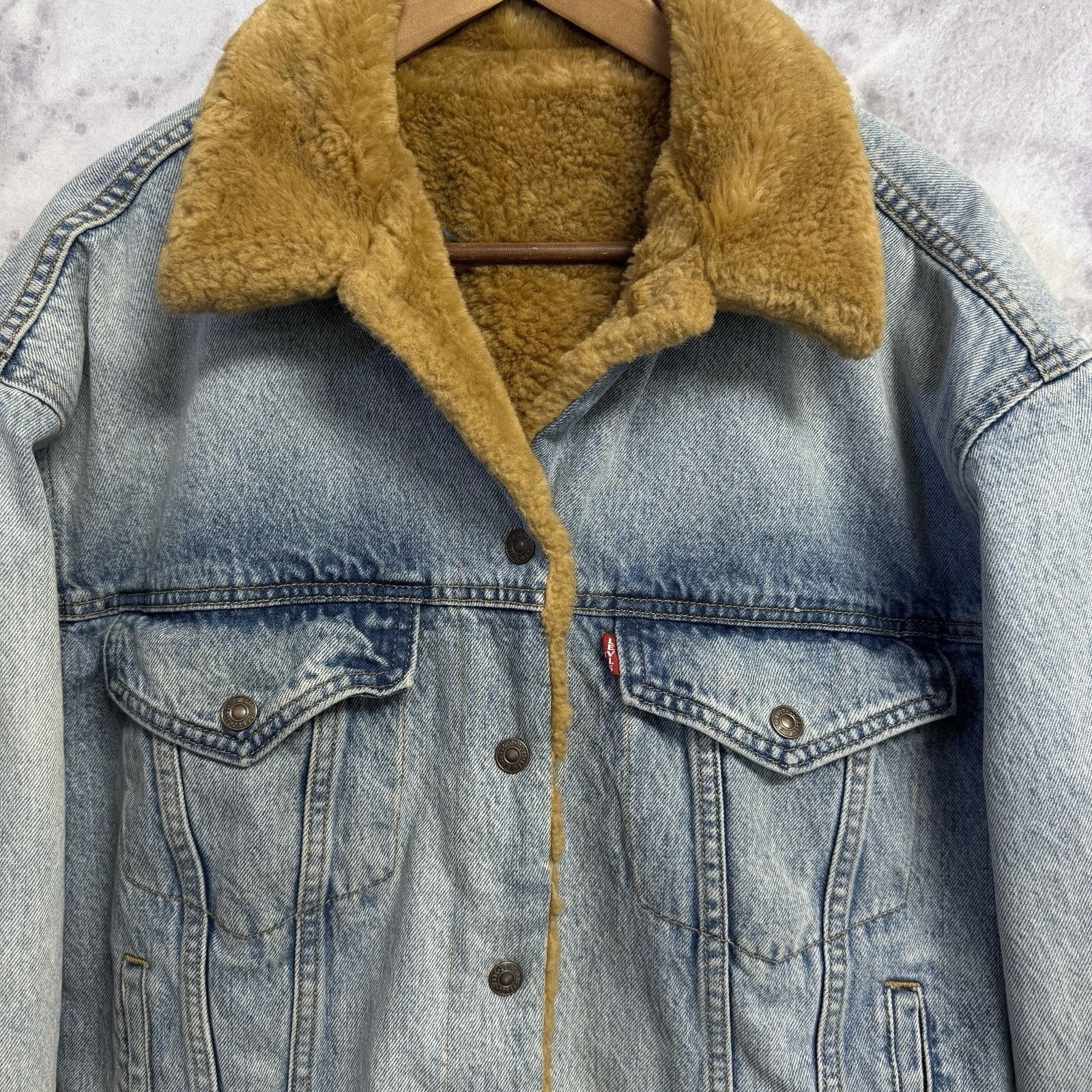 Levi's Levis Vegan Faux Fur Lined Denim Trucker Jacket Size Small Size S / US 4 / IT 40 - 3 Thumbnail