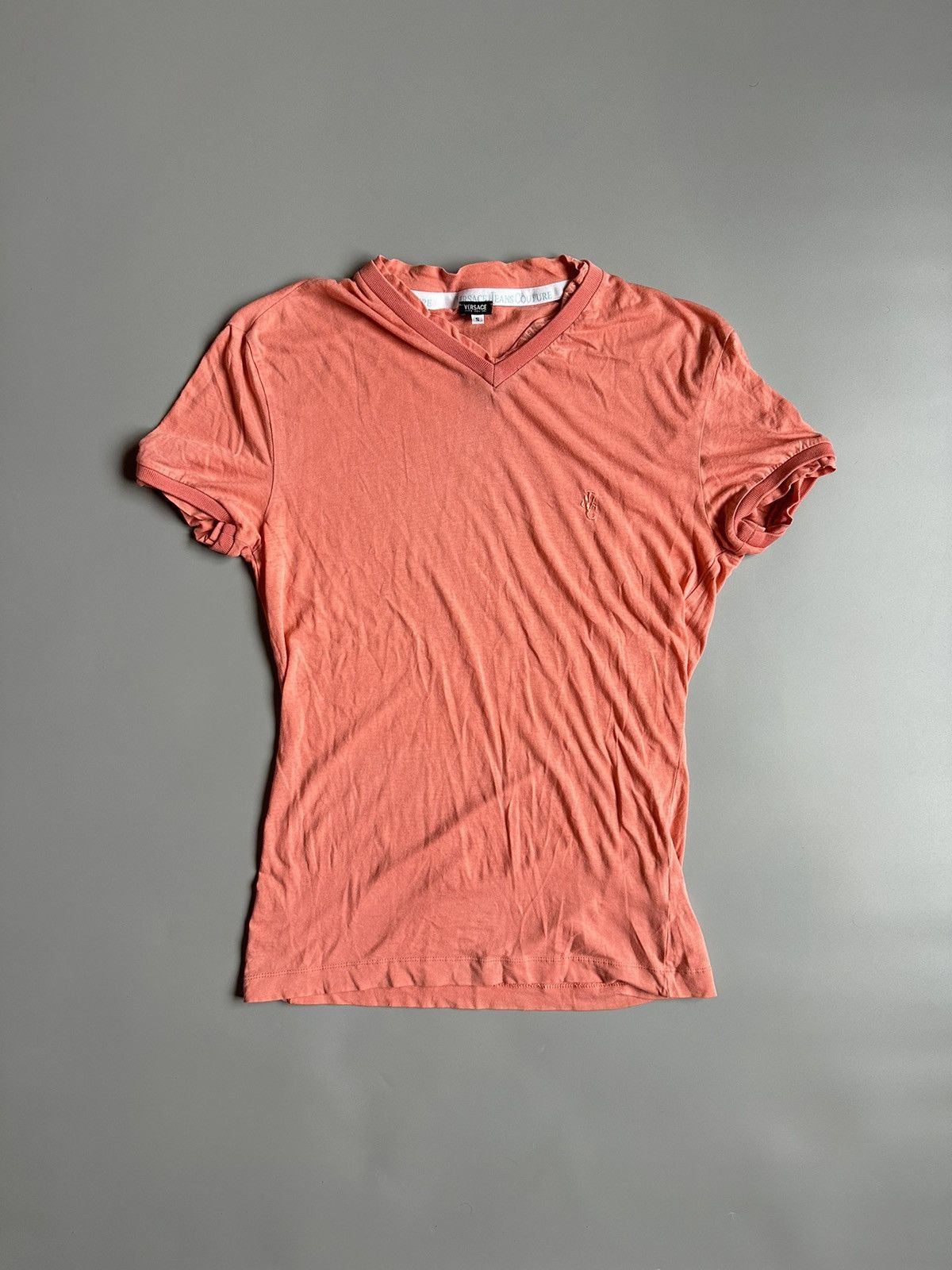 Versace Jeans Couture Versace Jeans Couture 90s Vintage Logo Peach Size S t-shirt Size S / US 4 / IT 40 - 1 Thumbnail