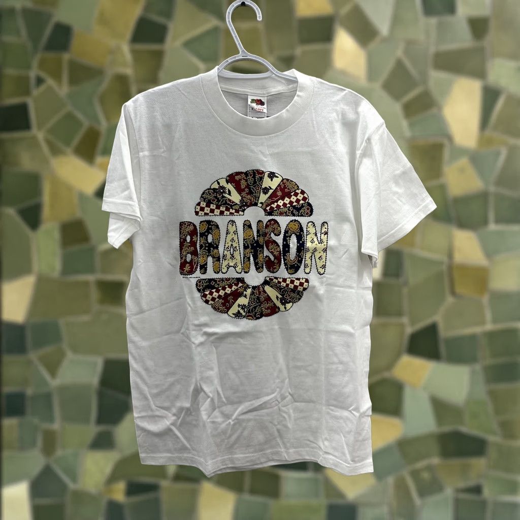 Fruit Of The Loom Fruit of the Loom T-Shirt Shirt Medium White Tourist Branson Short Sleeve Womens Regular Crew Neck Casual Logo Size M / US 6-8 / IT 42-44 - 1 Thumbnail
