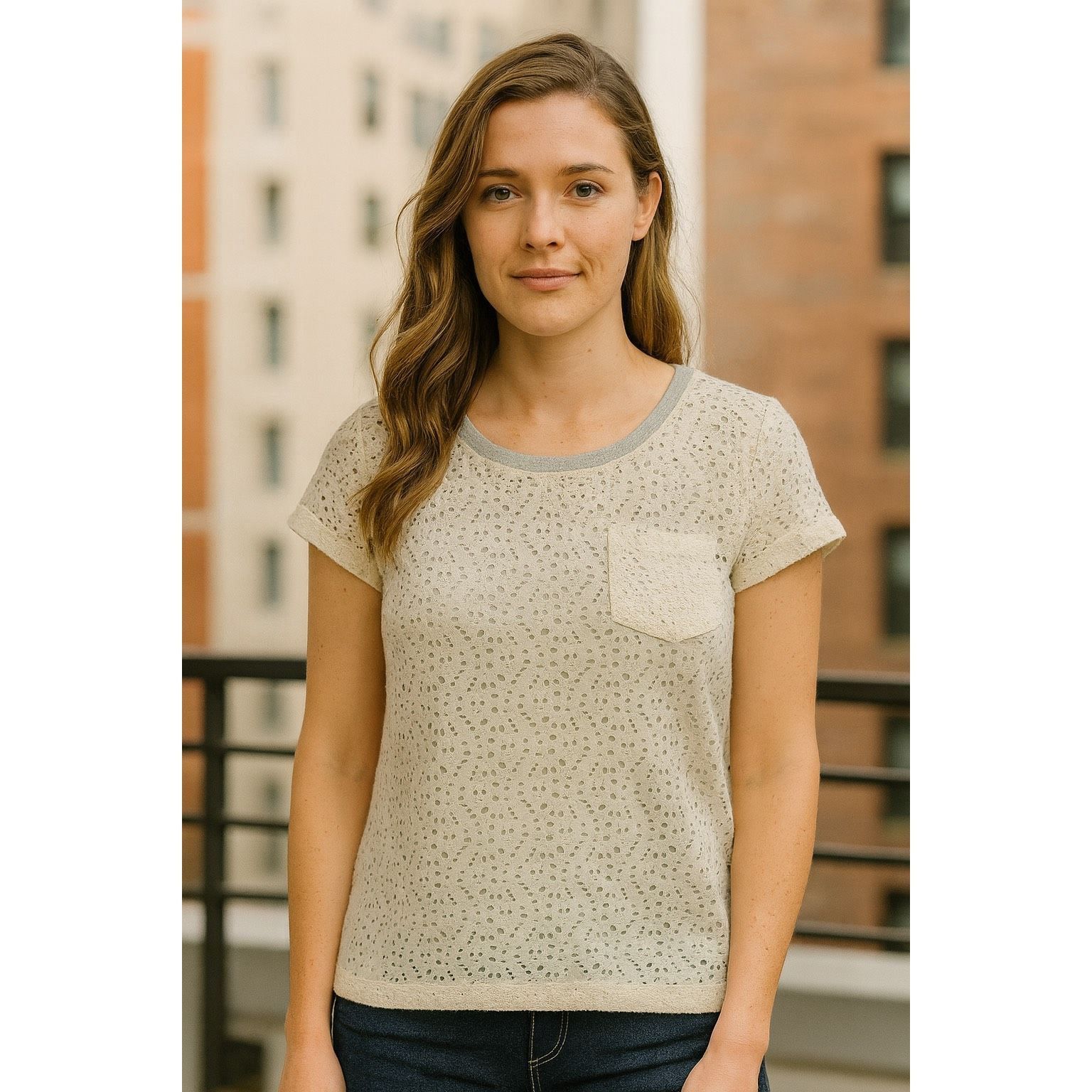 Hollister Hollister Women’s Crochet Front T-Shirt with Pocket SZ S Gra Size S / US 4 / IT 40 - 3 Thumbnail