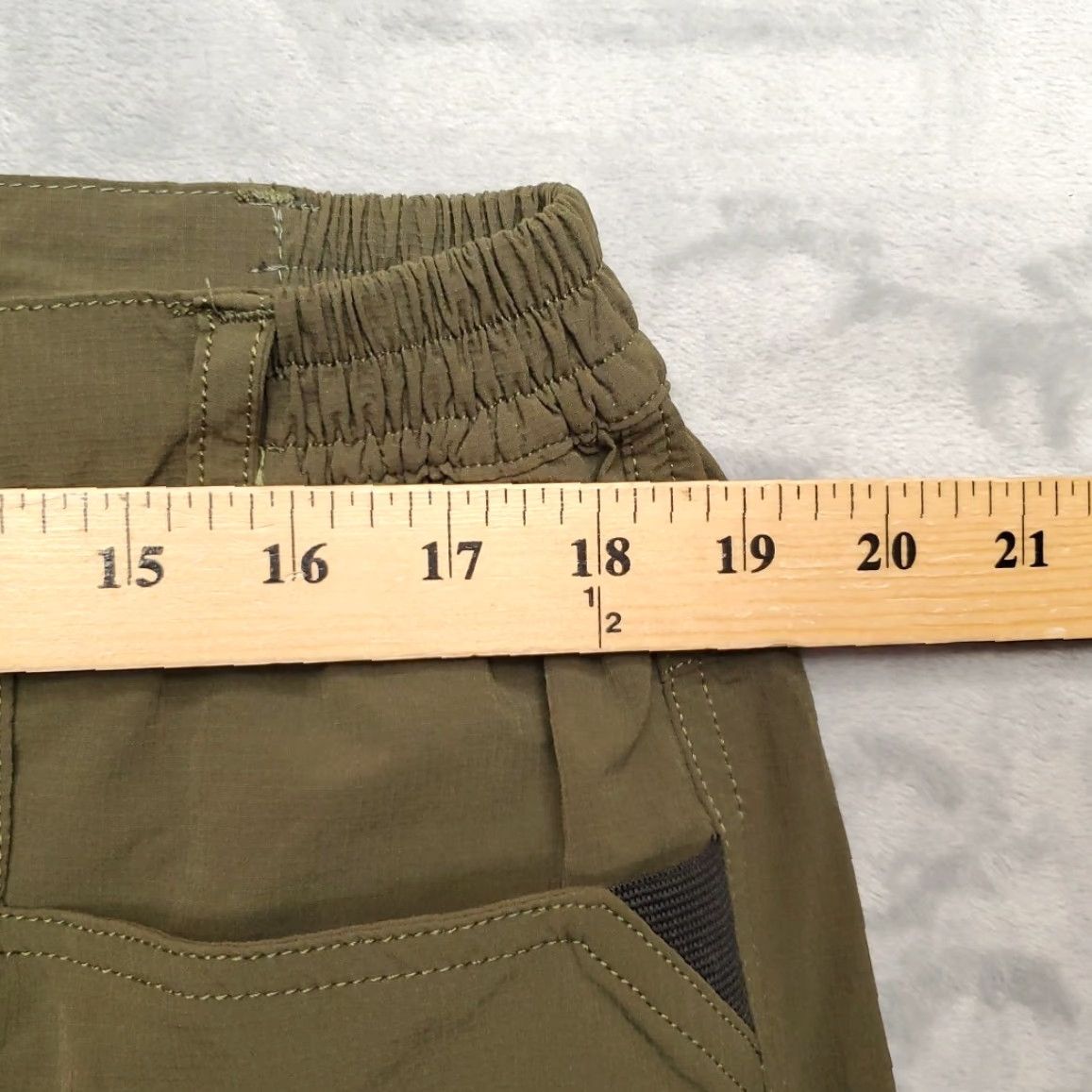 Vintage VINTAGE Mens Hiking Cargo Shorts 38 Stretch Nylon Outdoor Utility Zip Pocket Lightweight Size US 38 / EU 54 - 7 Thumbnail